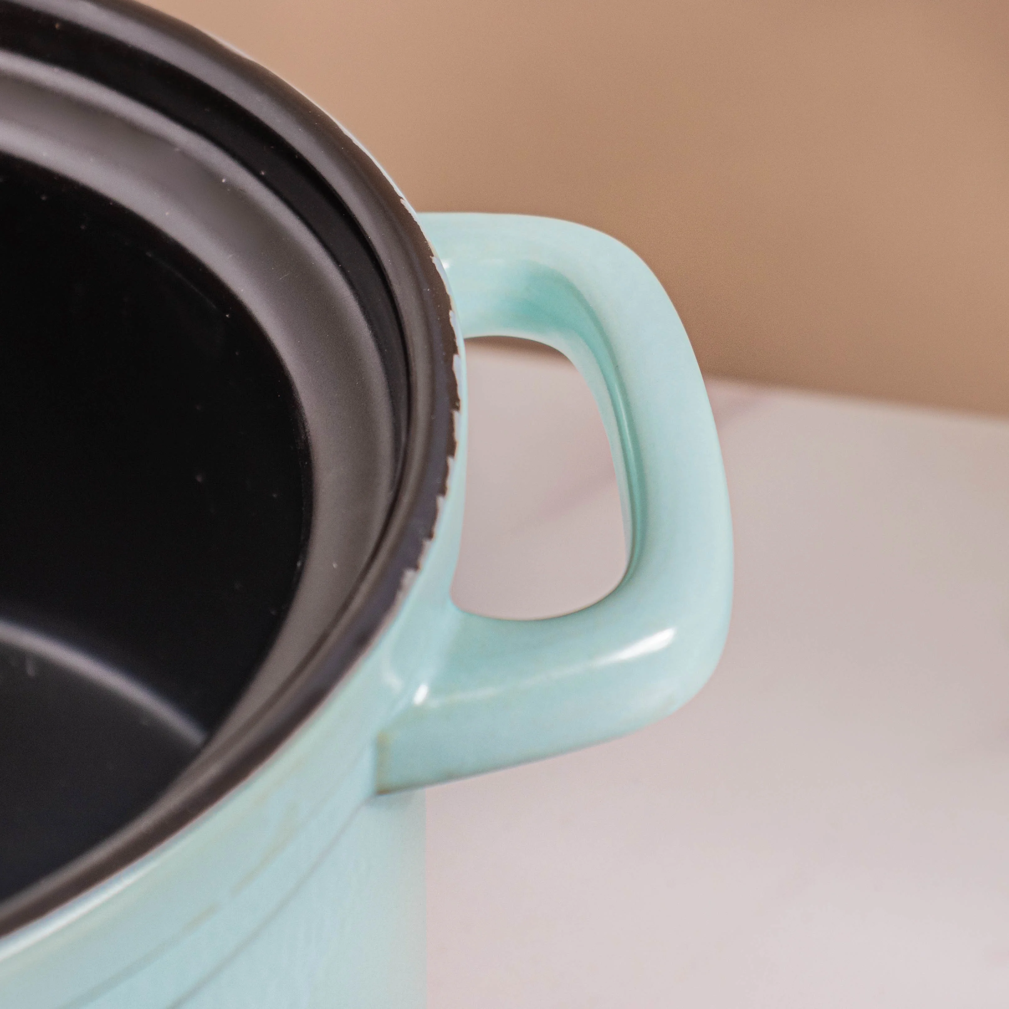 Deep Cooking Pot With Lid - Image 11