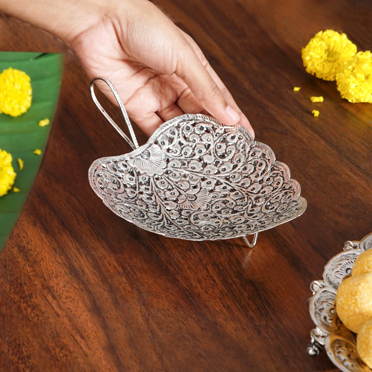 Aaradhya Silver Leaf Platter - Image 3