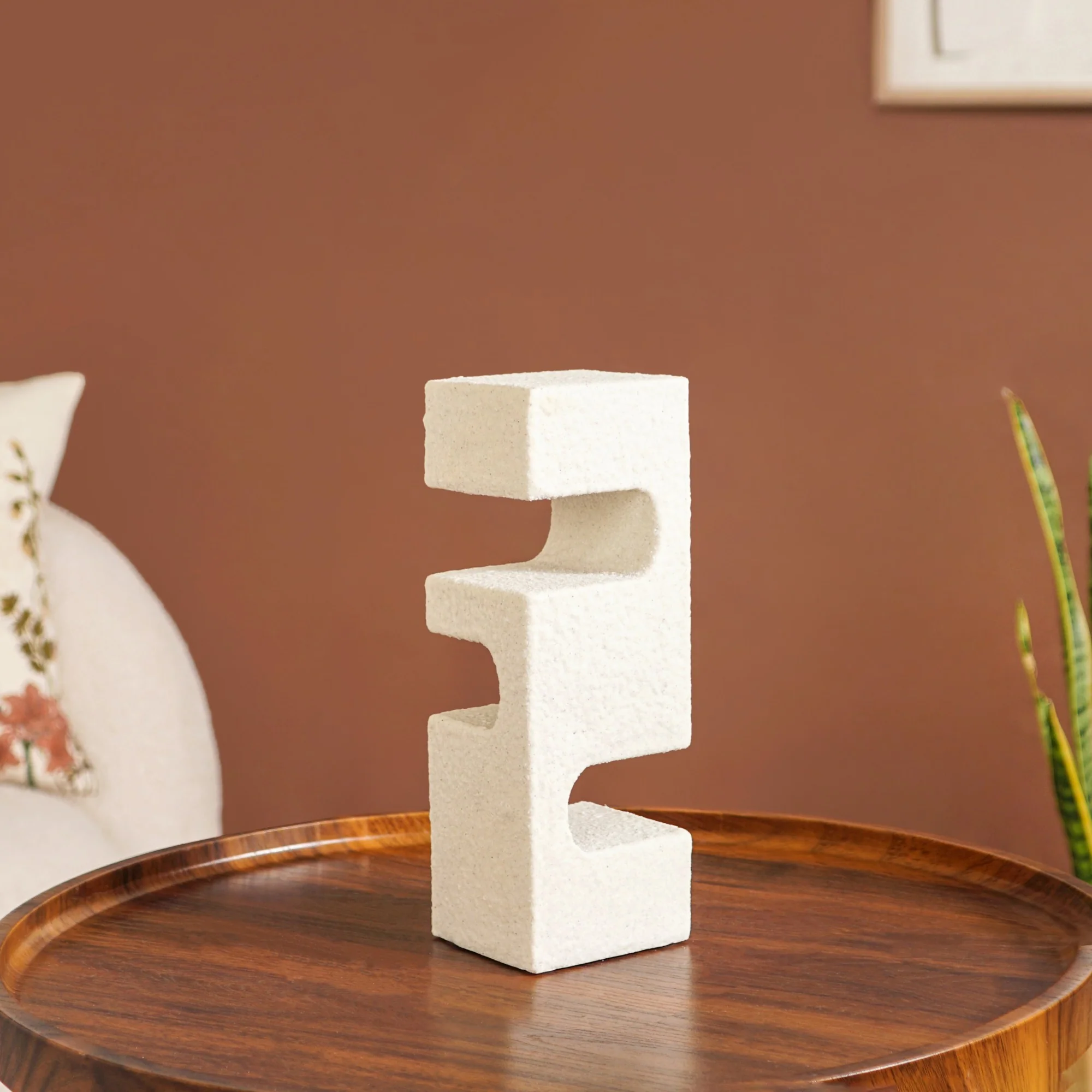 Abstract Architectural Sculpture Short - Image 6
