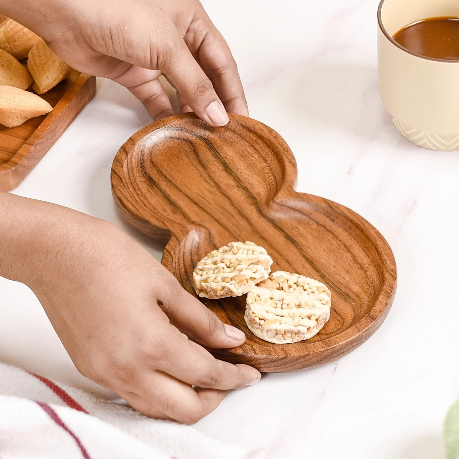 Acacia Wood Eight Shape Serving Platter 8 Inch - Image 3