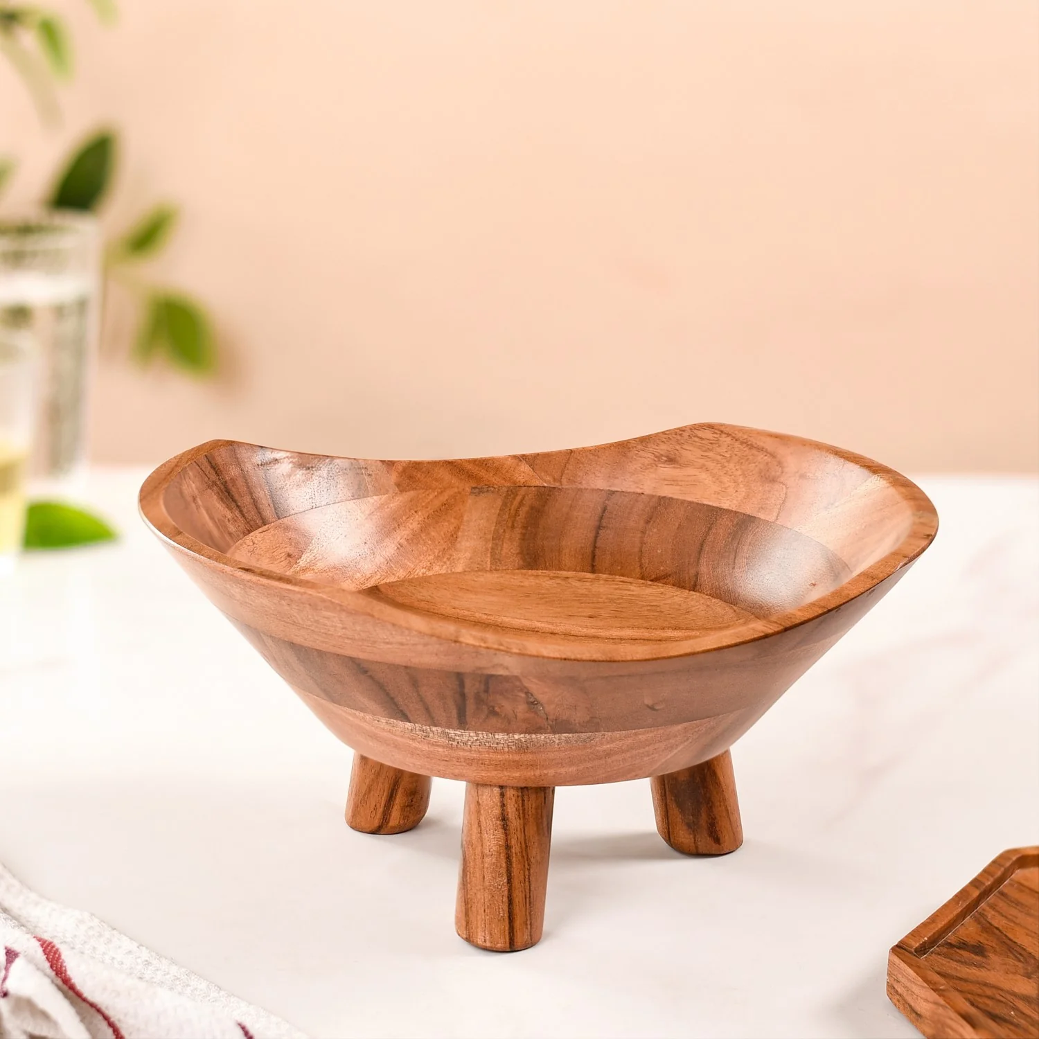 Acacia Wood Salad Bowl With Legs 1500ml - Image 3