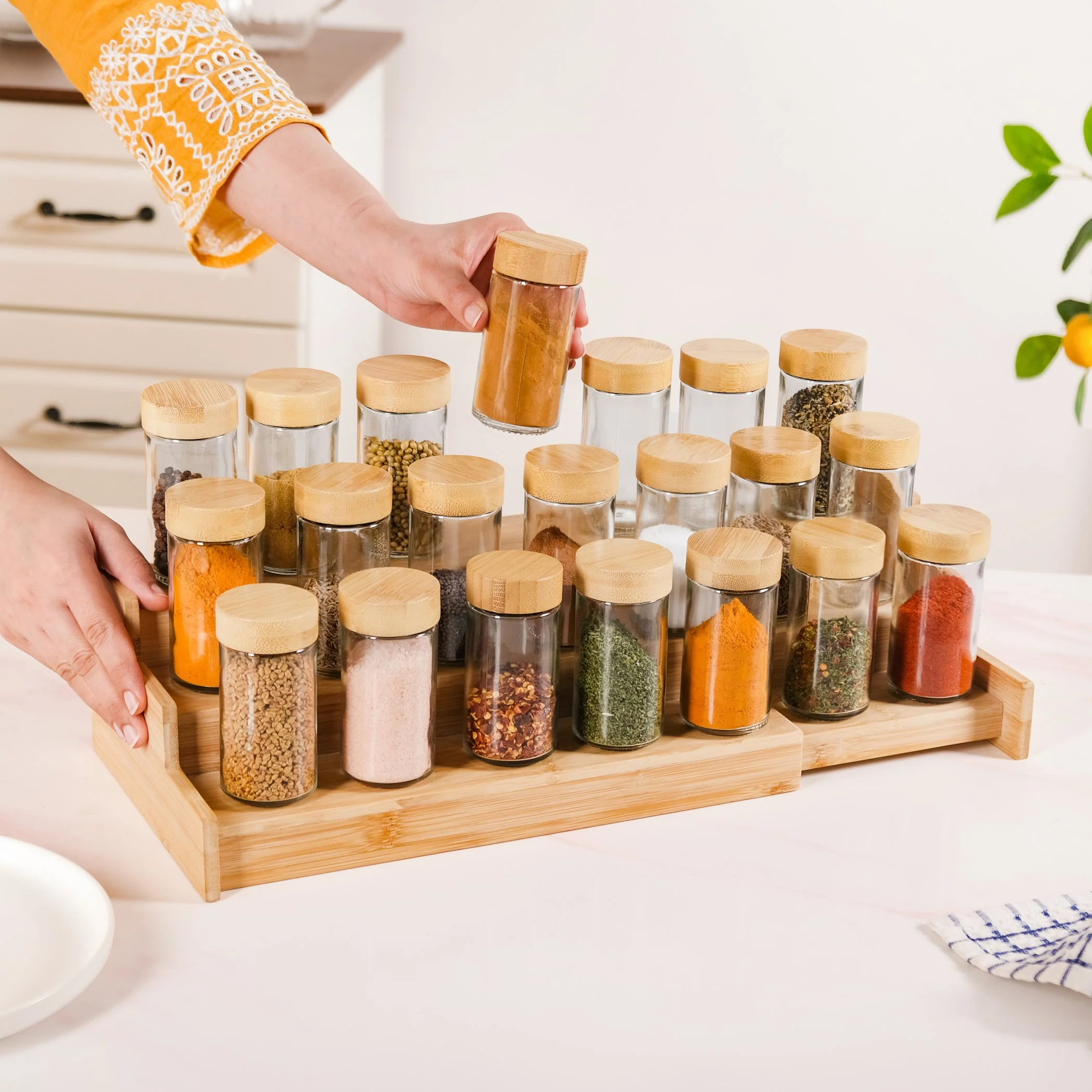 Airtight Spice Jars Set Of 21 With Expandable Wooden Kitchen Organiser Rack - Image 3