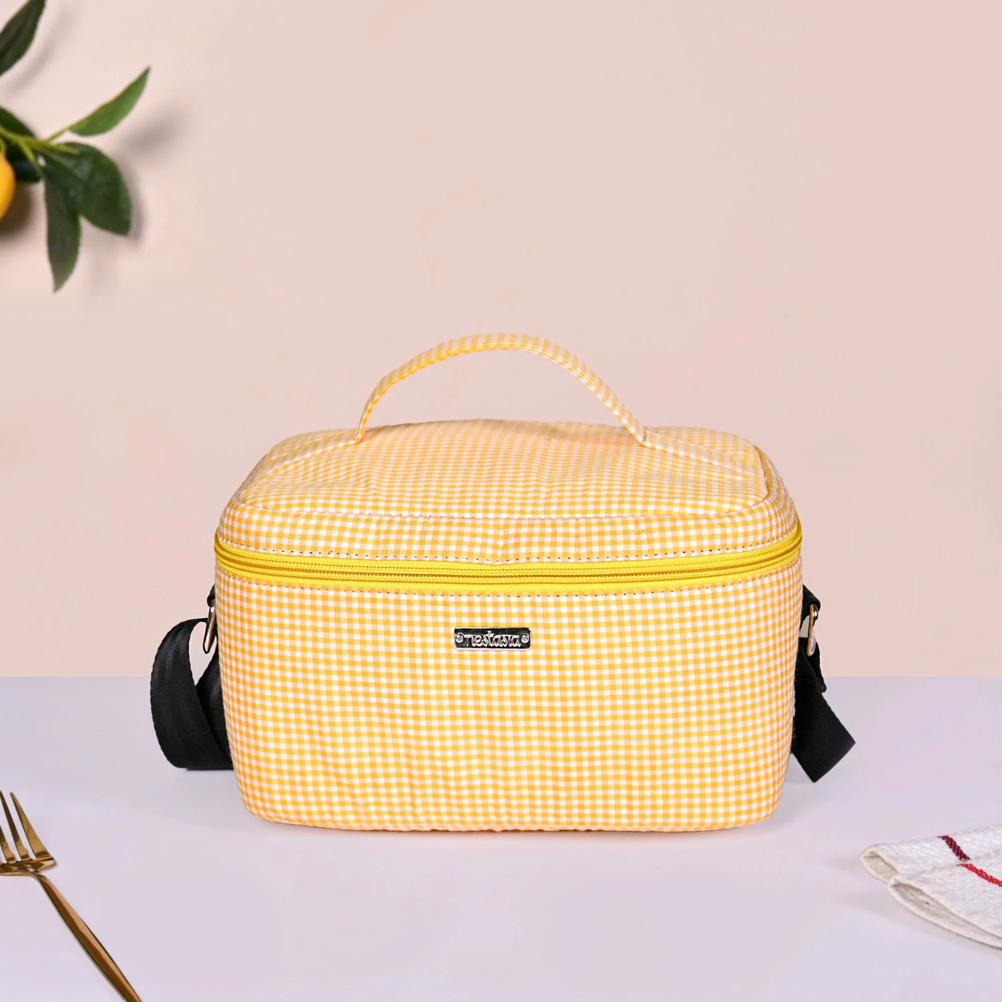 All Fresh Glass Tiffin And Insulated Bag Set Of 4 - Image 2