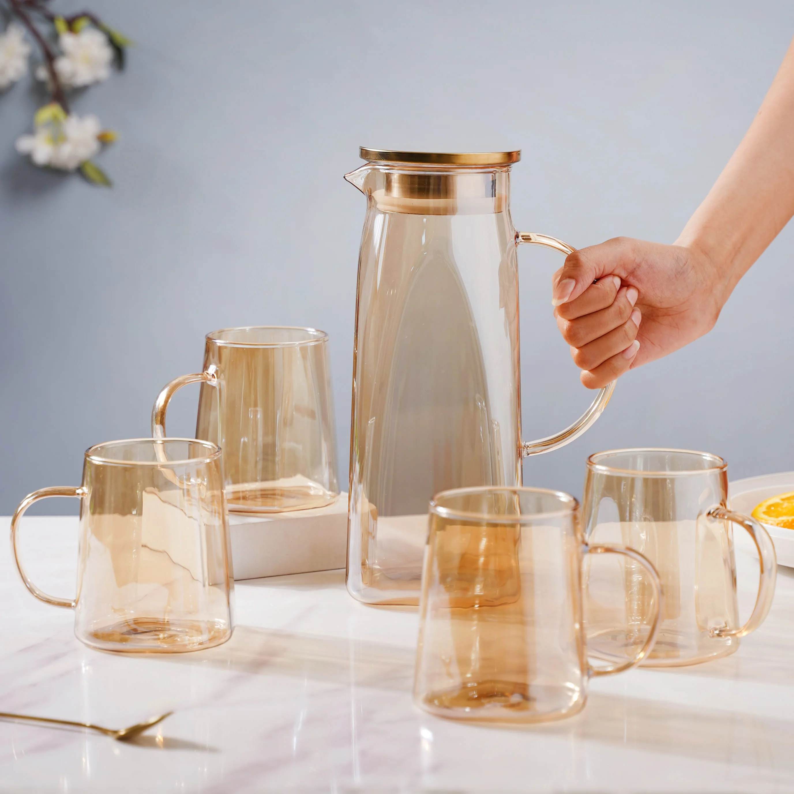Amber Glass Jug and 4 Cups Set - Image 2