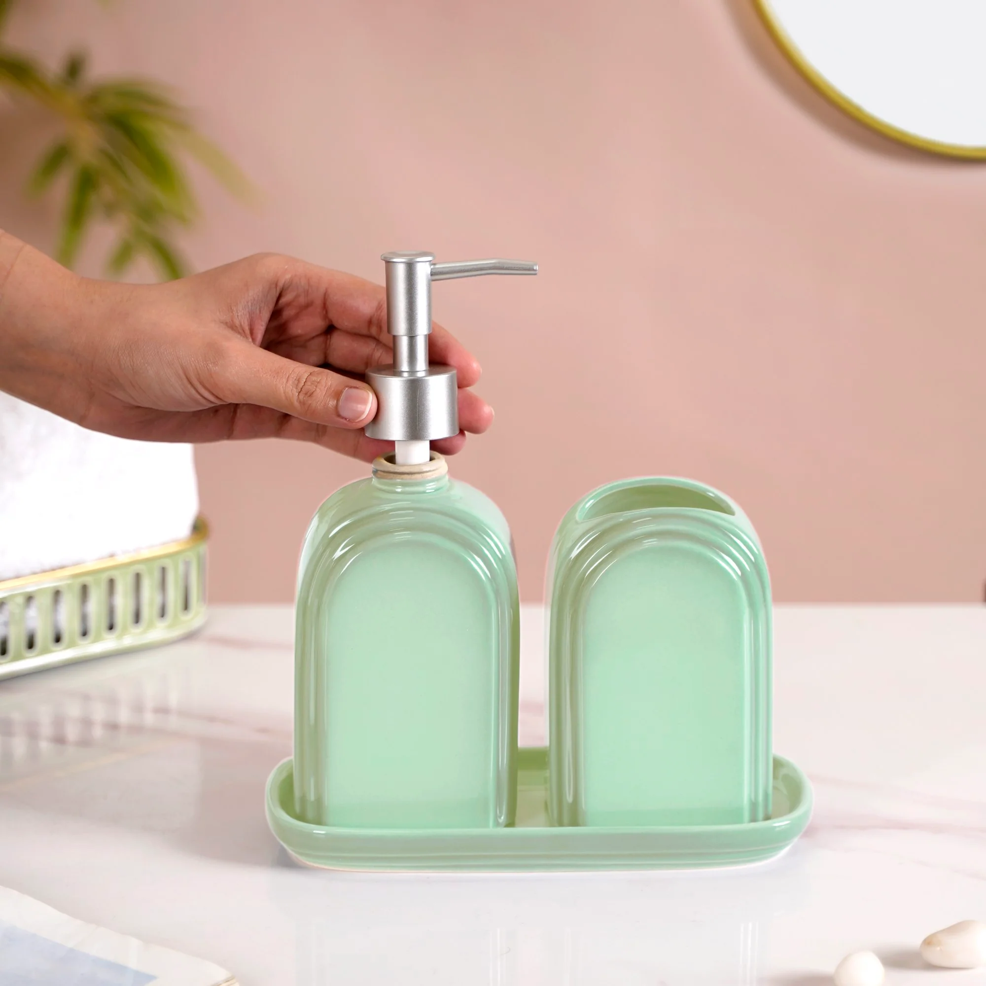 Art Deco Bathroom Set Of 3 With Tray Jade Green - Image 2