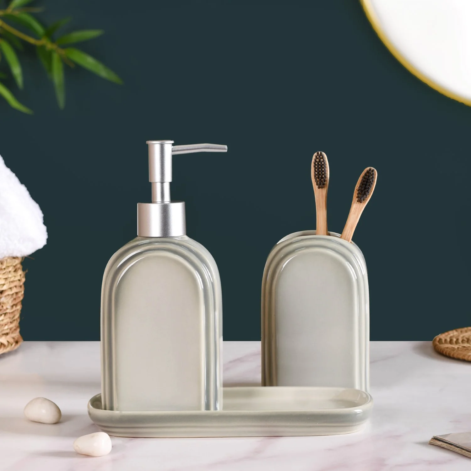 Art Deco Ceramic Bathroom Set Of 3 With Tray Grey - Image 2
