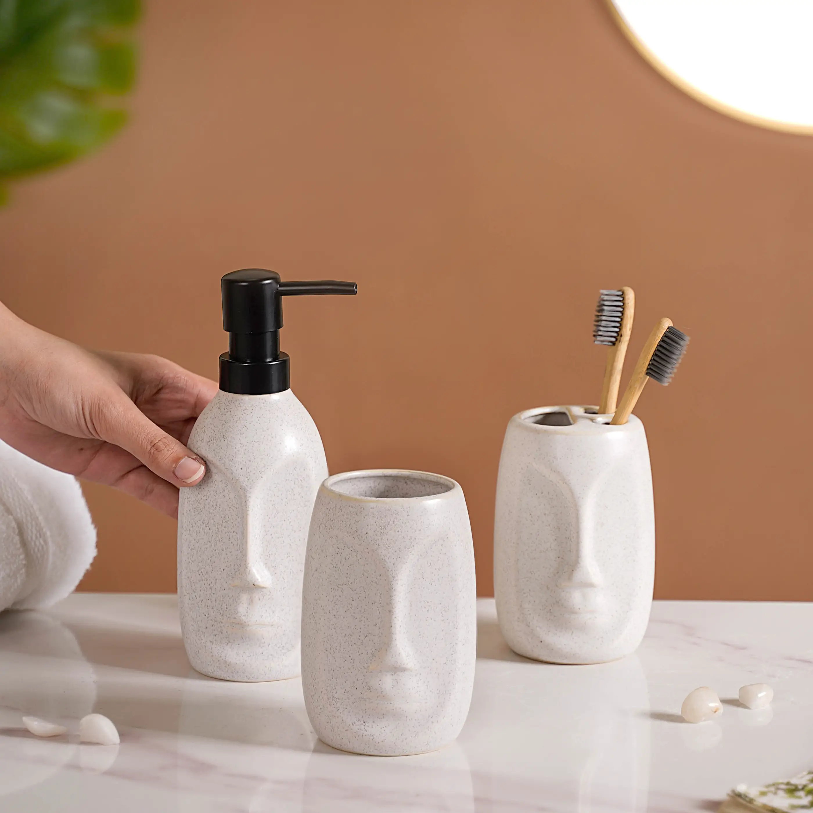 Art Face Bath Set Of 3 - Image 2