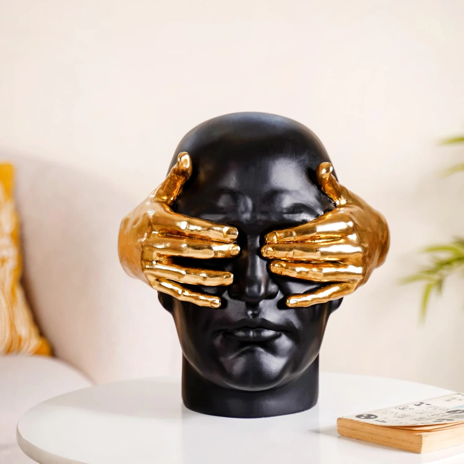Art Face Showpiece Black And Gold - Image 3