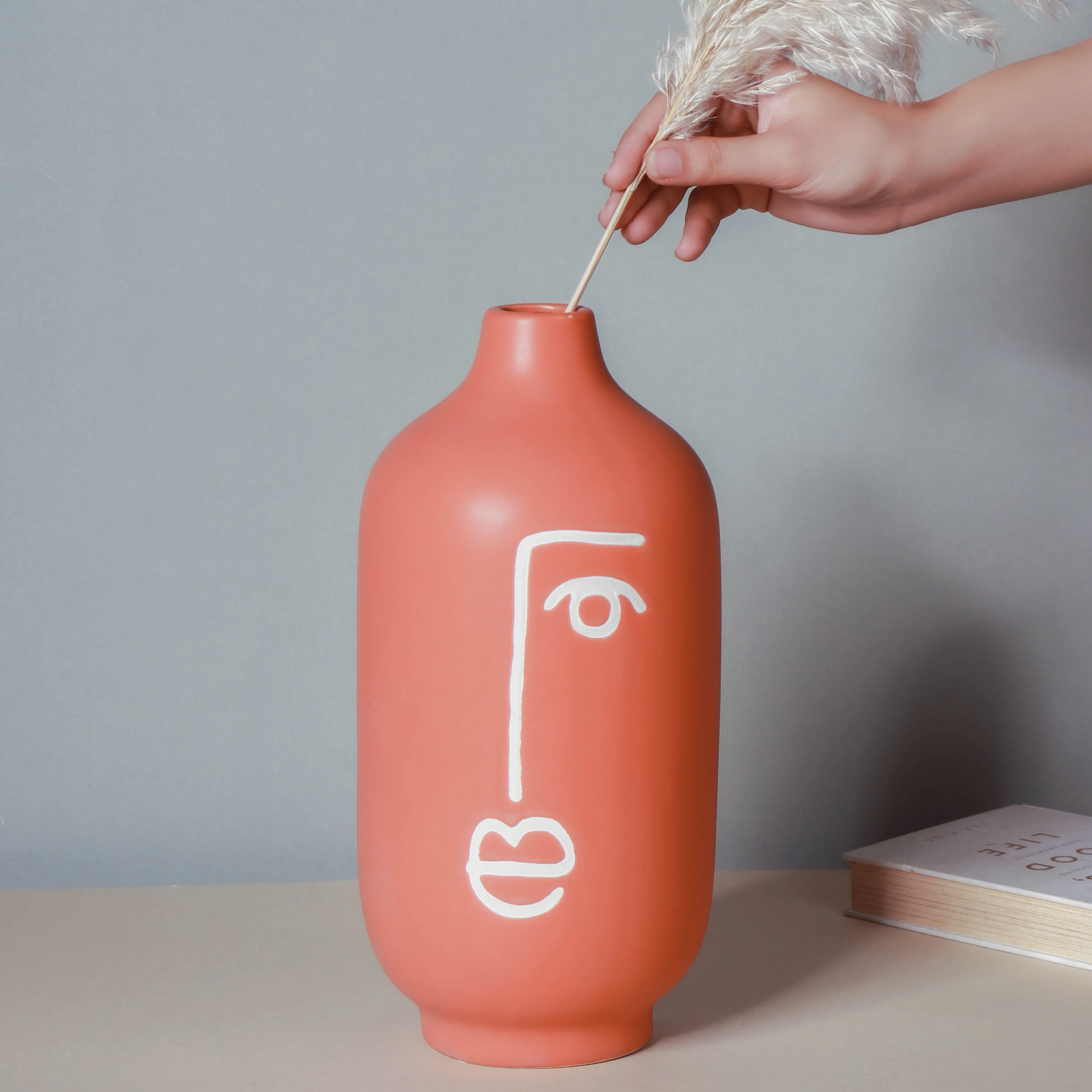 Artistic Face Vase Large - Image 4