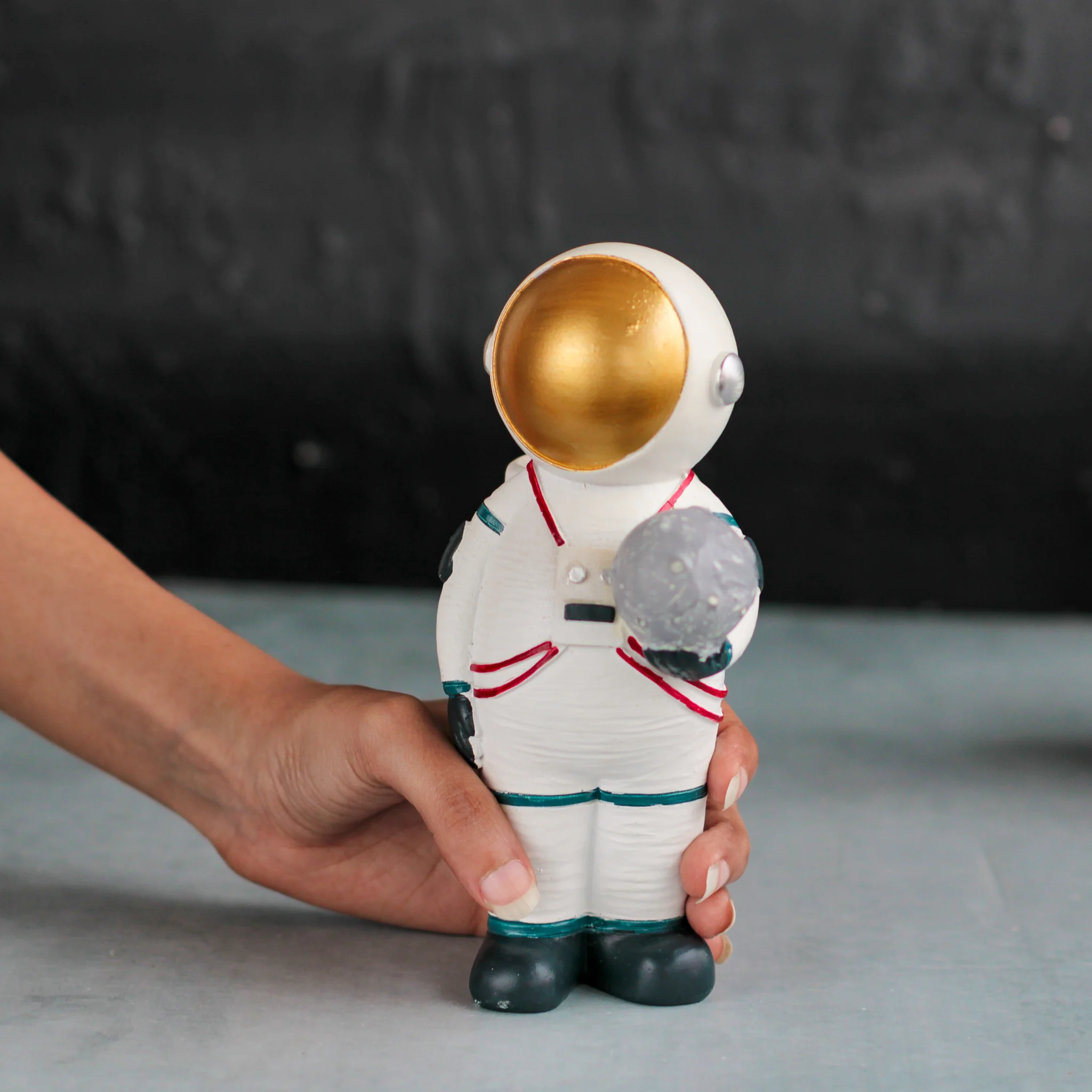 Astronaut Planter - Image 14