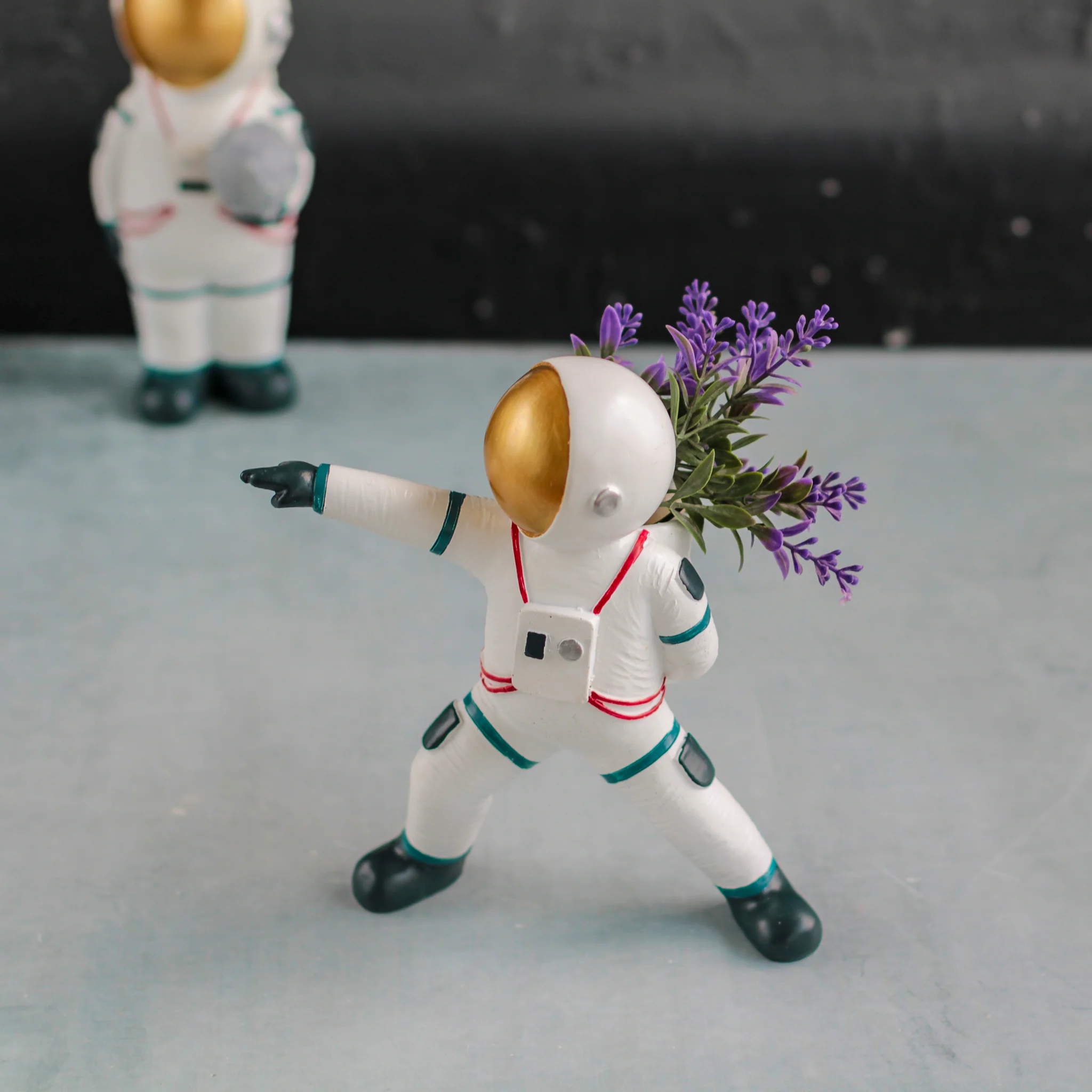 Astronaut Planter - Image 4
