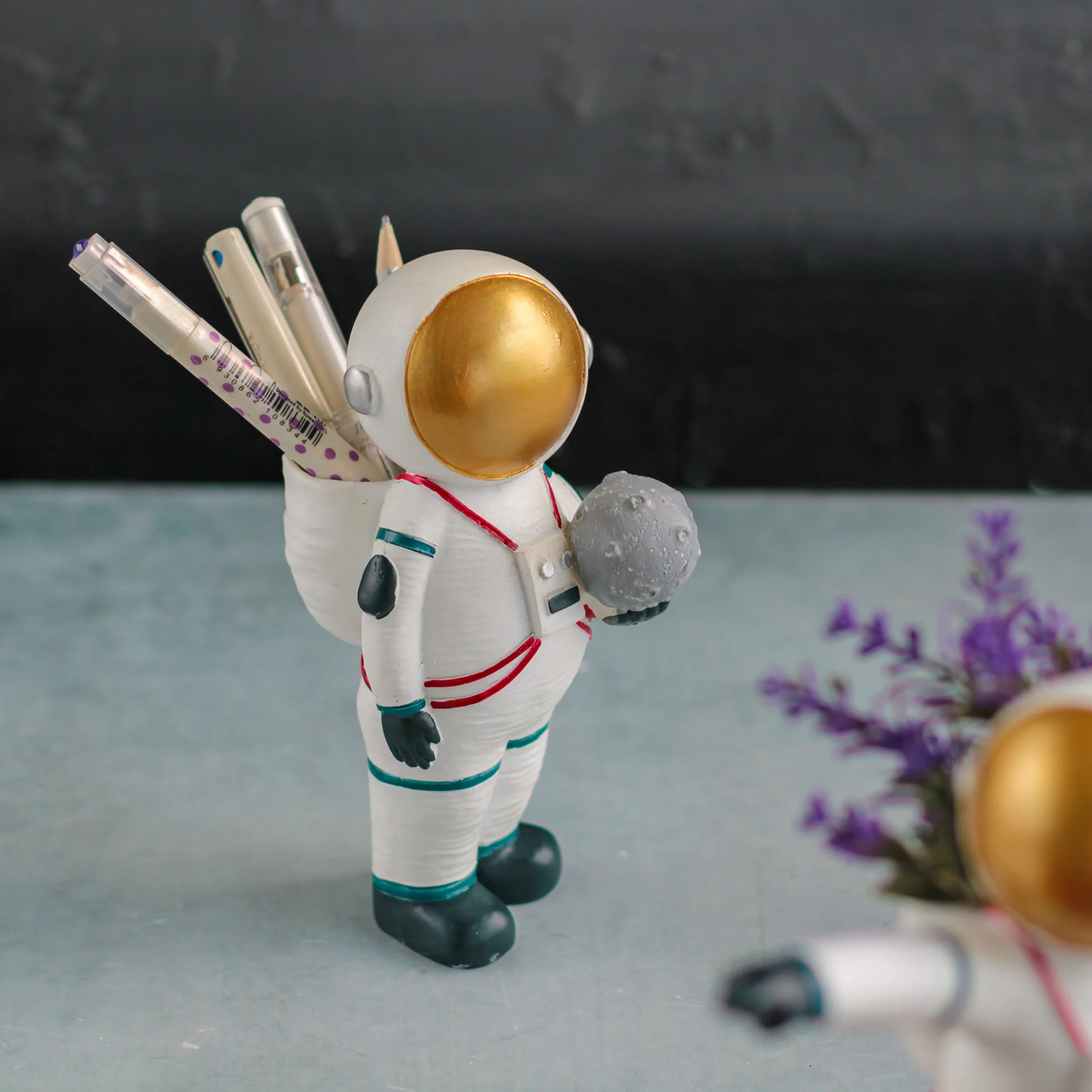 Astronaut Planter - Image 5