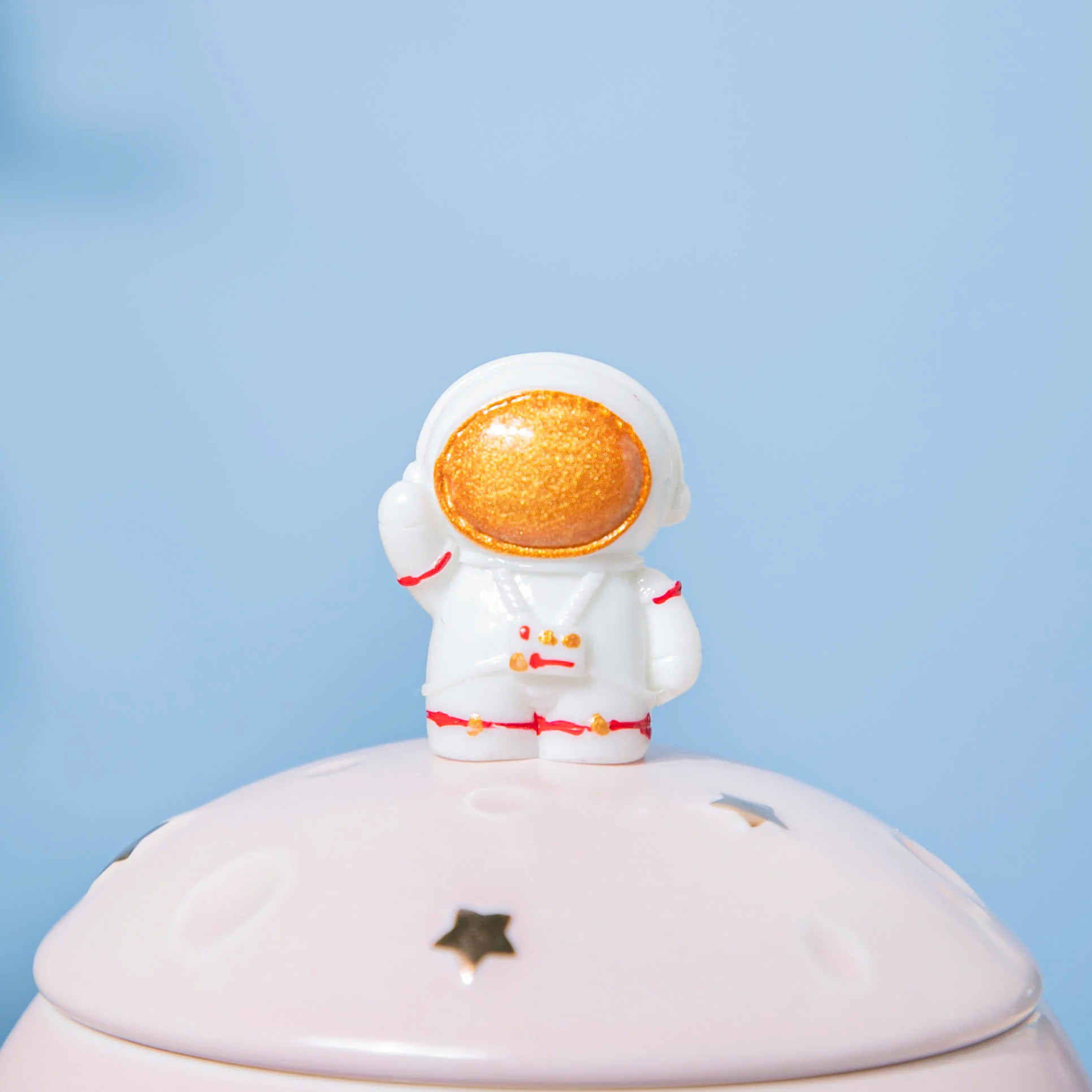 Astronaut Starry Mug With Lid And Spoon Pink 350 ml - Image 4