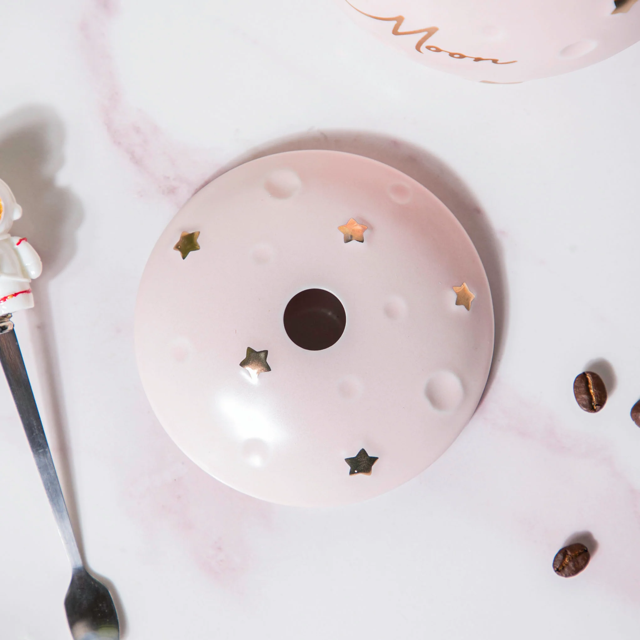 Astronaut Starry Mug With Lid And Spoon Pink 350 ml - Image 5