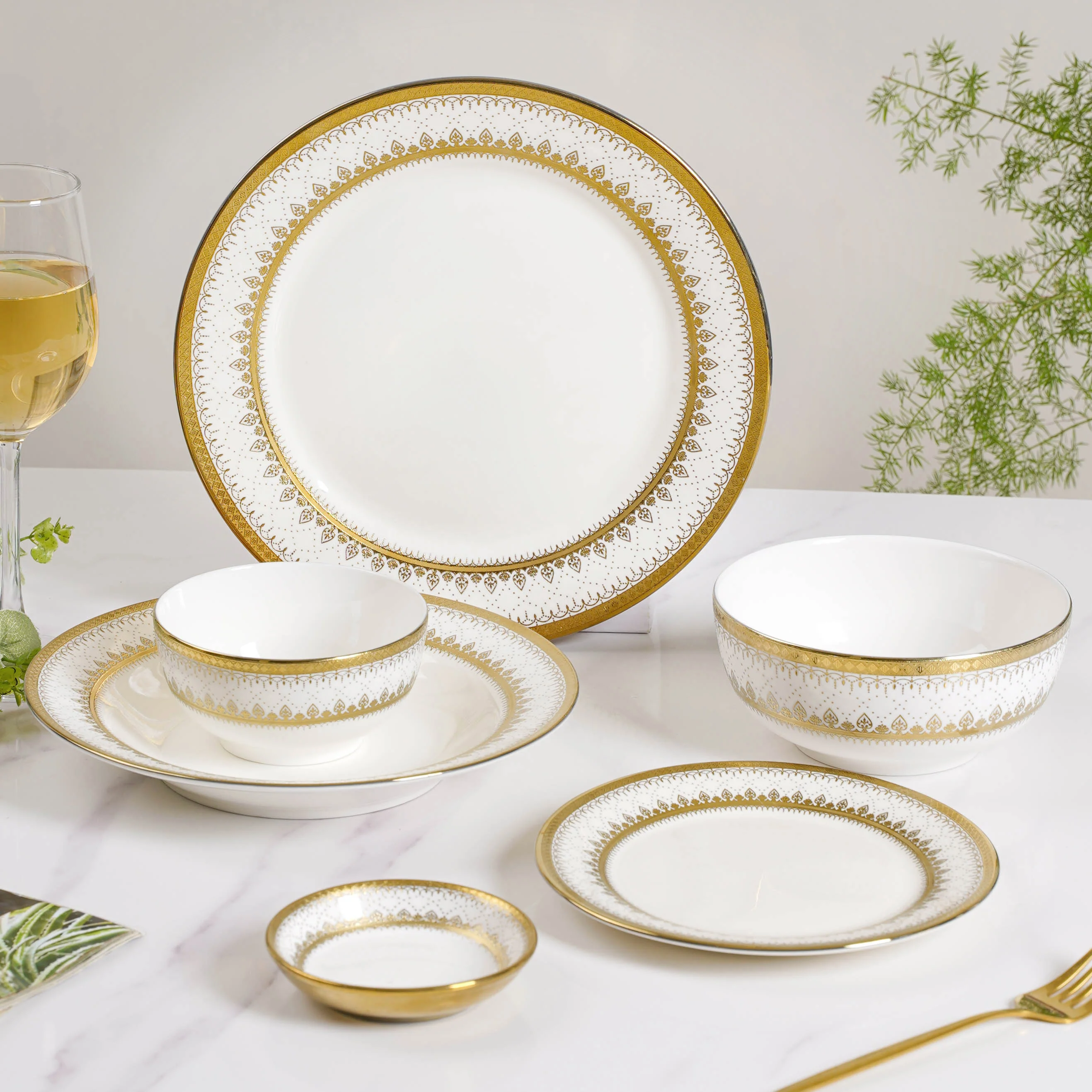 Aurelea Festive Dessert Plate - Image 9