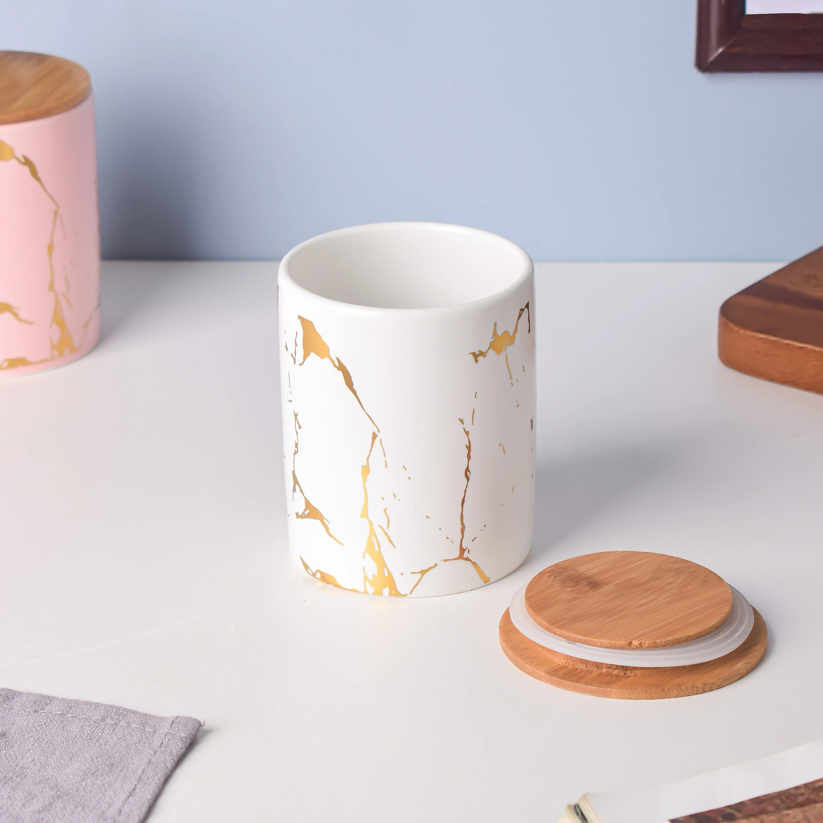 Auric Marble White Jar with Lid - Image 5