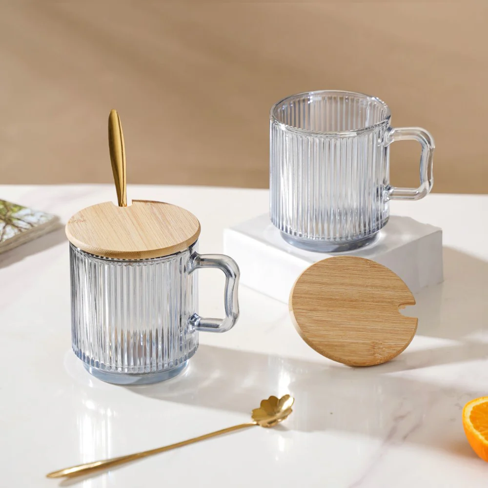 Aurora Ribbed Grey Glass Mug With Lid And Spoon Set Of 2 350 ml - Image 4