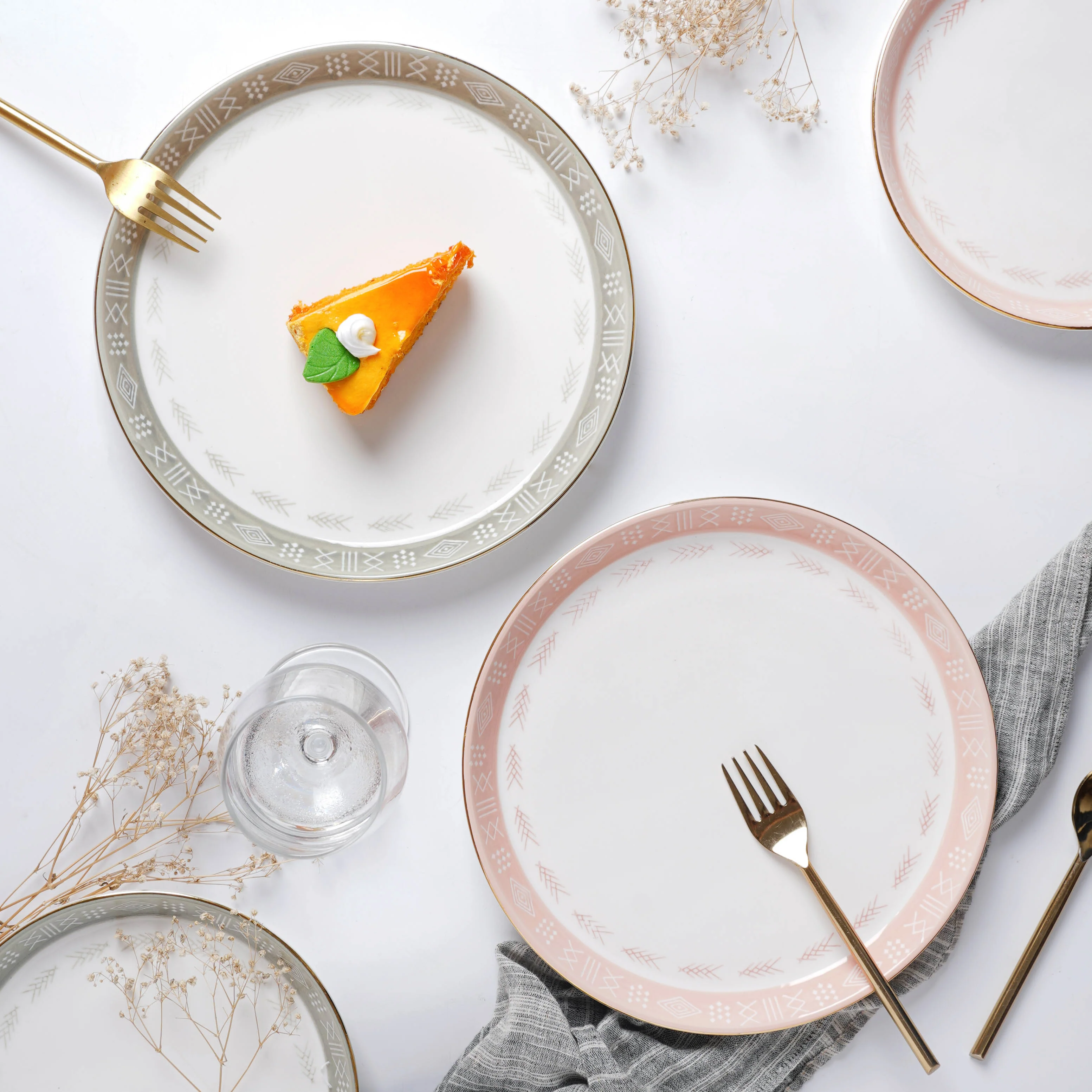 Azo Dinner Plate - Image 3