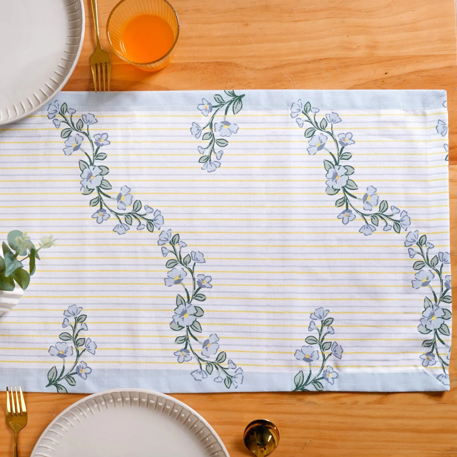 Azzurro Cotton 8 Seater Table Runner - Image 2