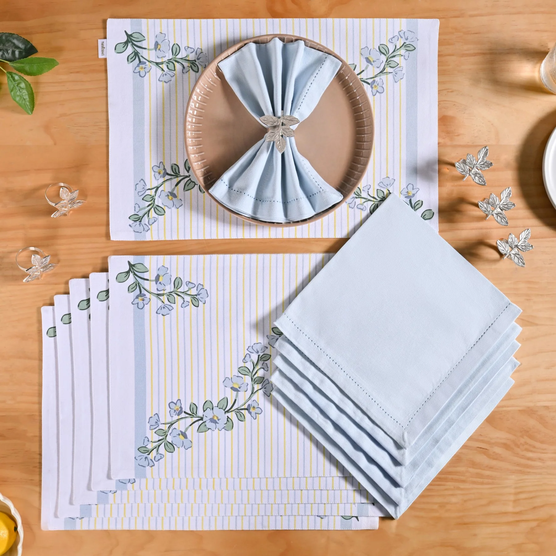 Azzurro Table Linen Hamper With Set Of 6 Rings Napkins And Mats - Image 8