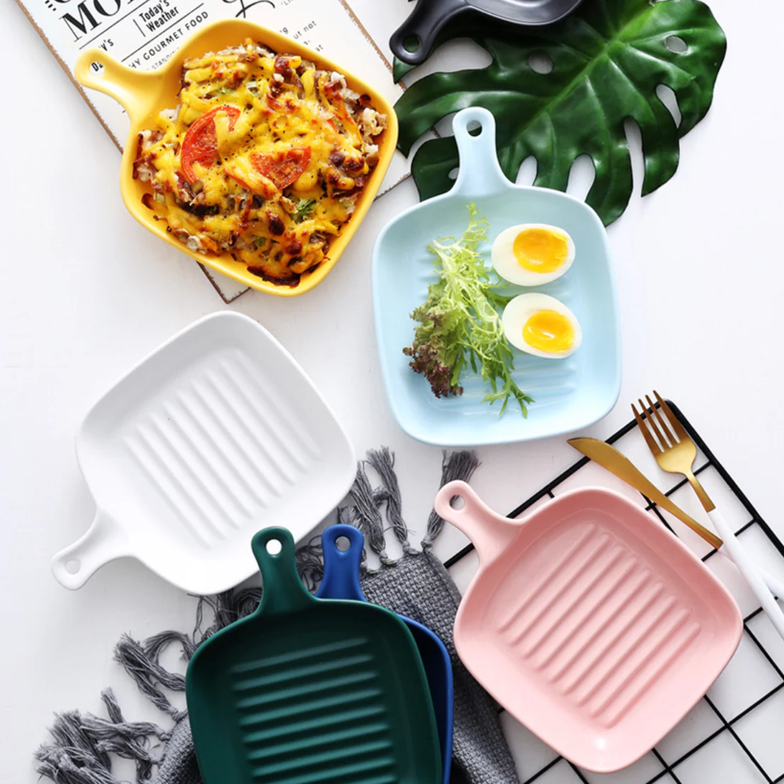Ribbed Ceramic Baking Plate With Handle Black 250 ml - Image 8