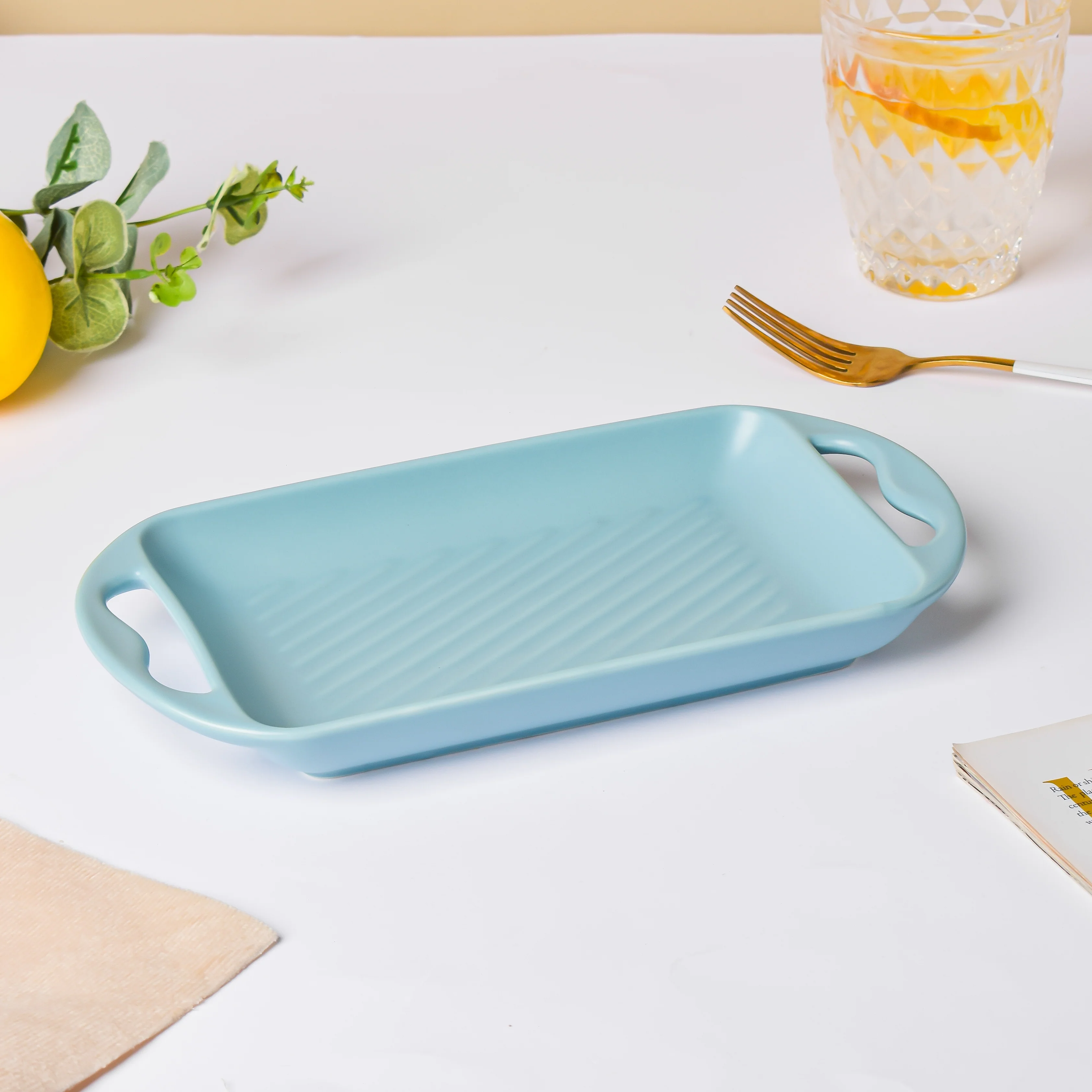 Baking Tray With Handle Blue - Image 5