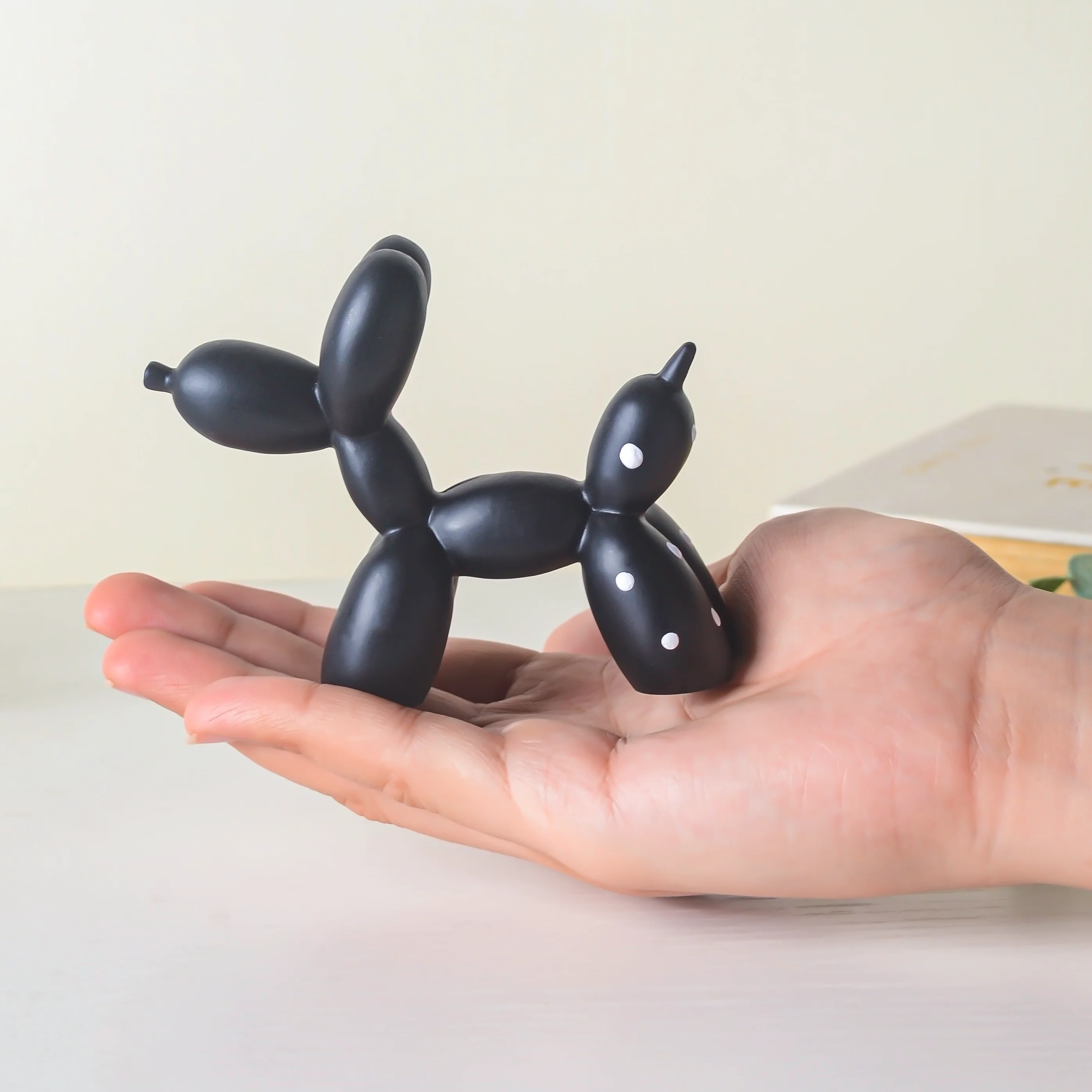 Balloon Dog Resin Mini Showpiece Black - Image 2