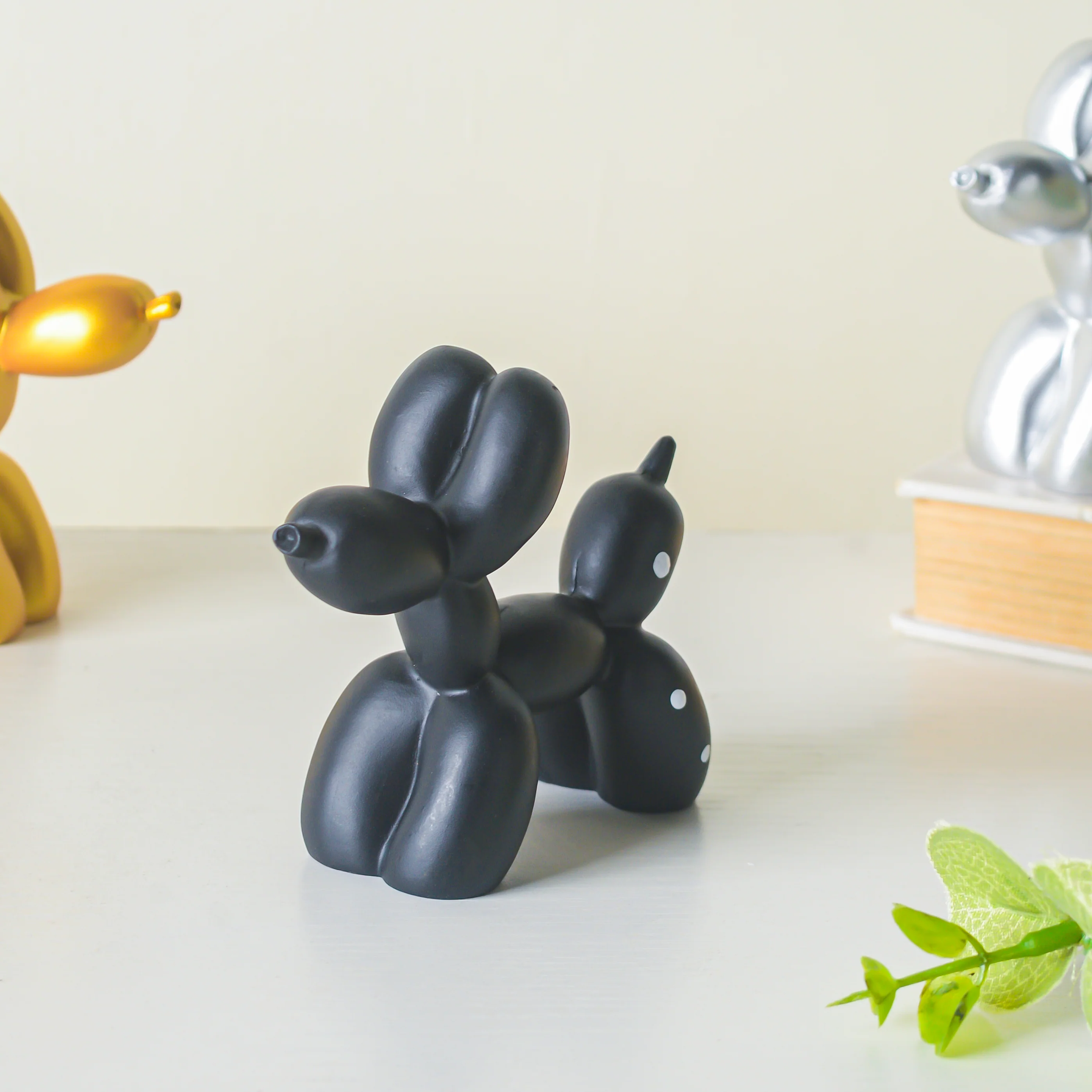 Balloon Dog Resin Mini Showpiece Black - Image 4