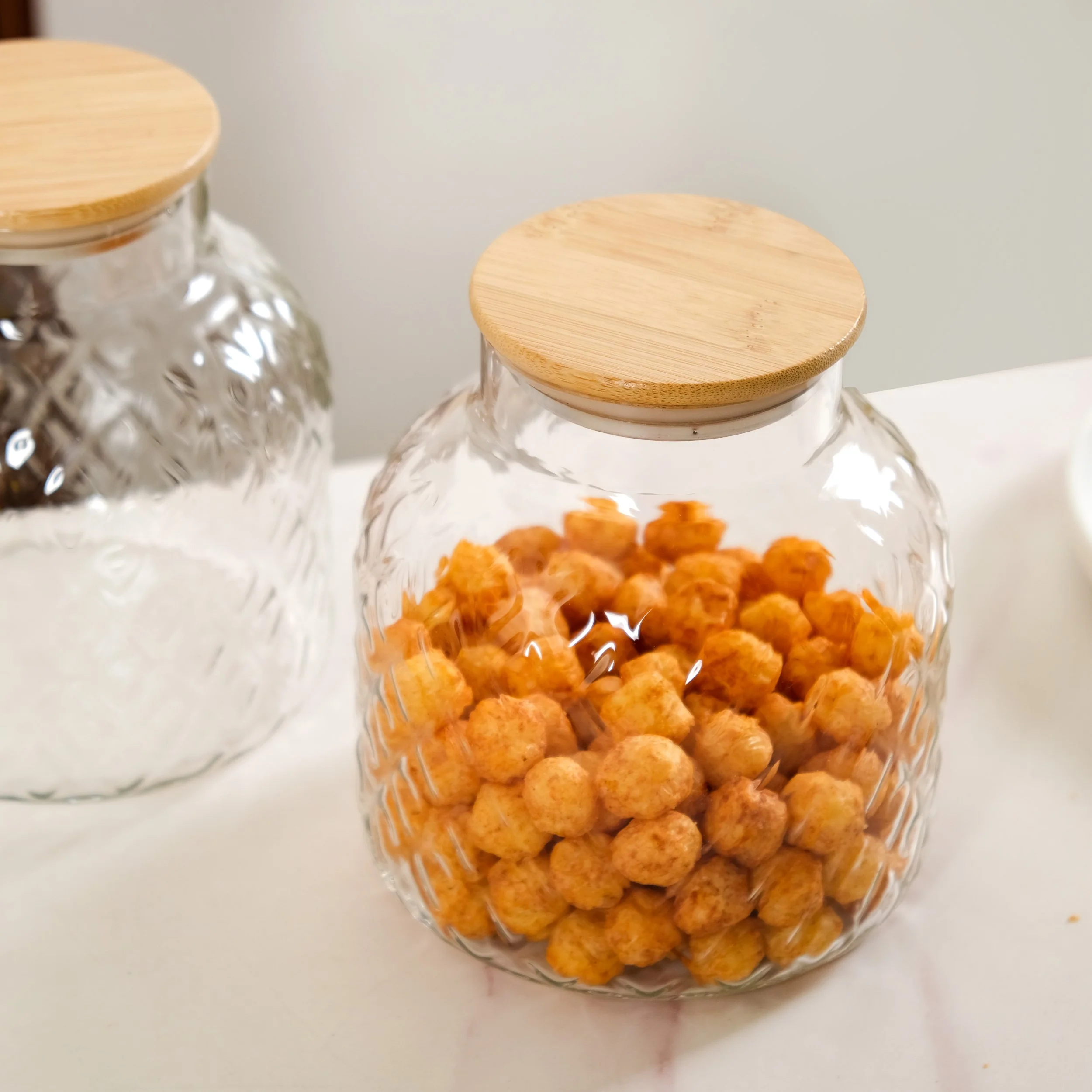 Diamond Glass Storage Jars with Bamboo Lid Set of 2 1400ml - Image 8