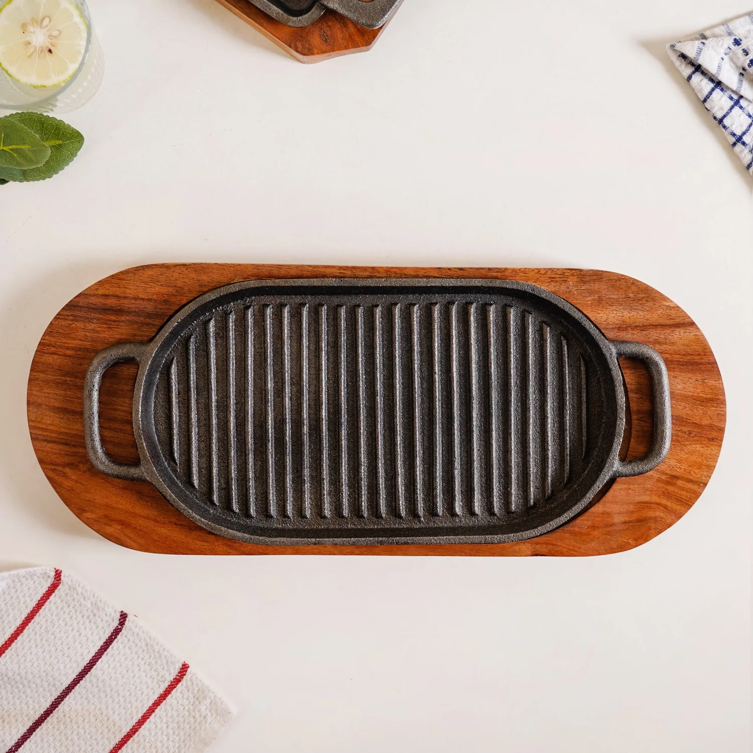 Barbecue Grill Plate With Seesham Wood Base - Image 8