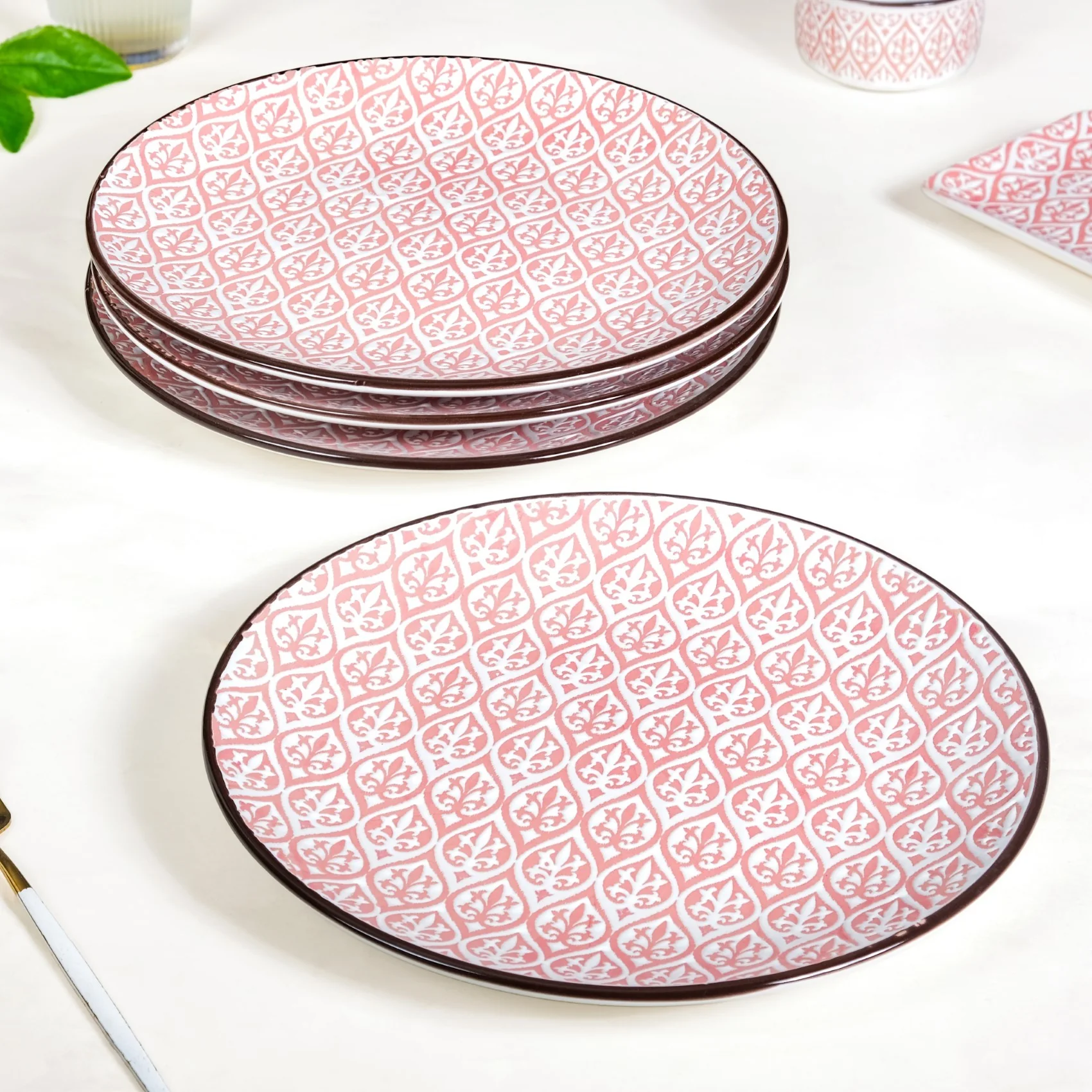 Baroque Pink 16 Piece Ceramic Dinner Set For 4 - Image 6