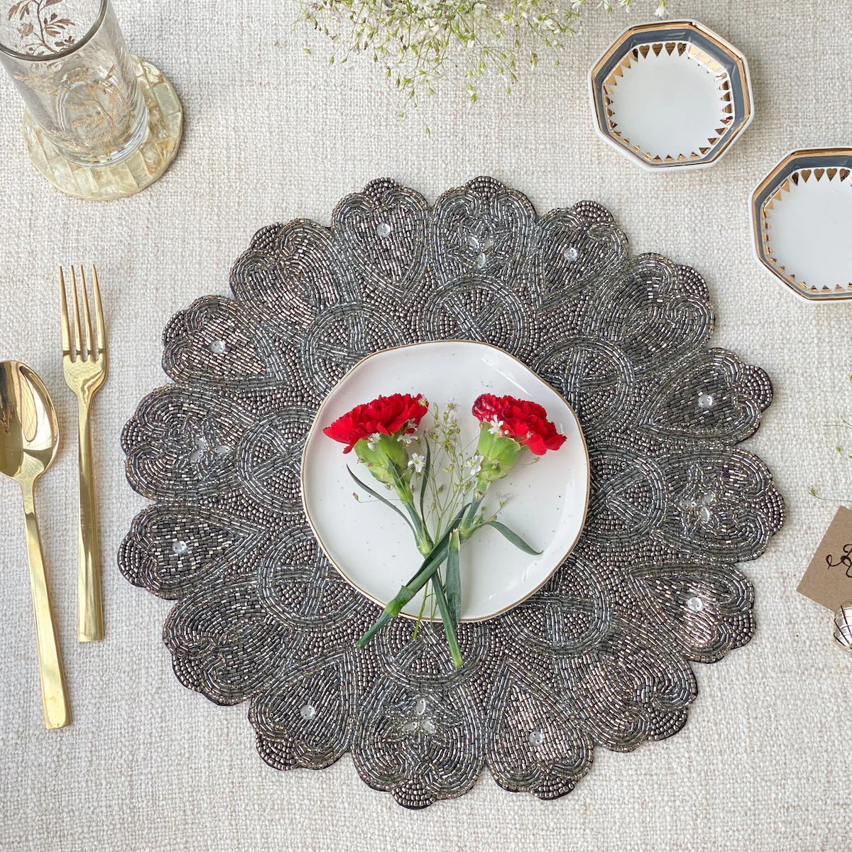 BEADS Pattern Table Mat - Silver - Image 3