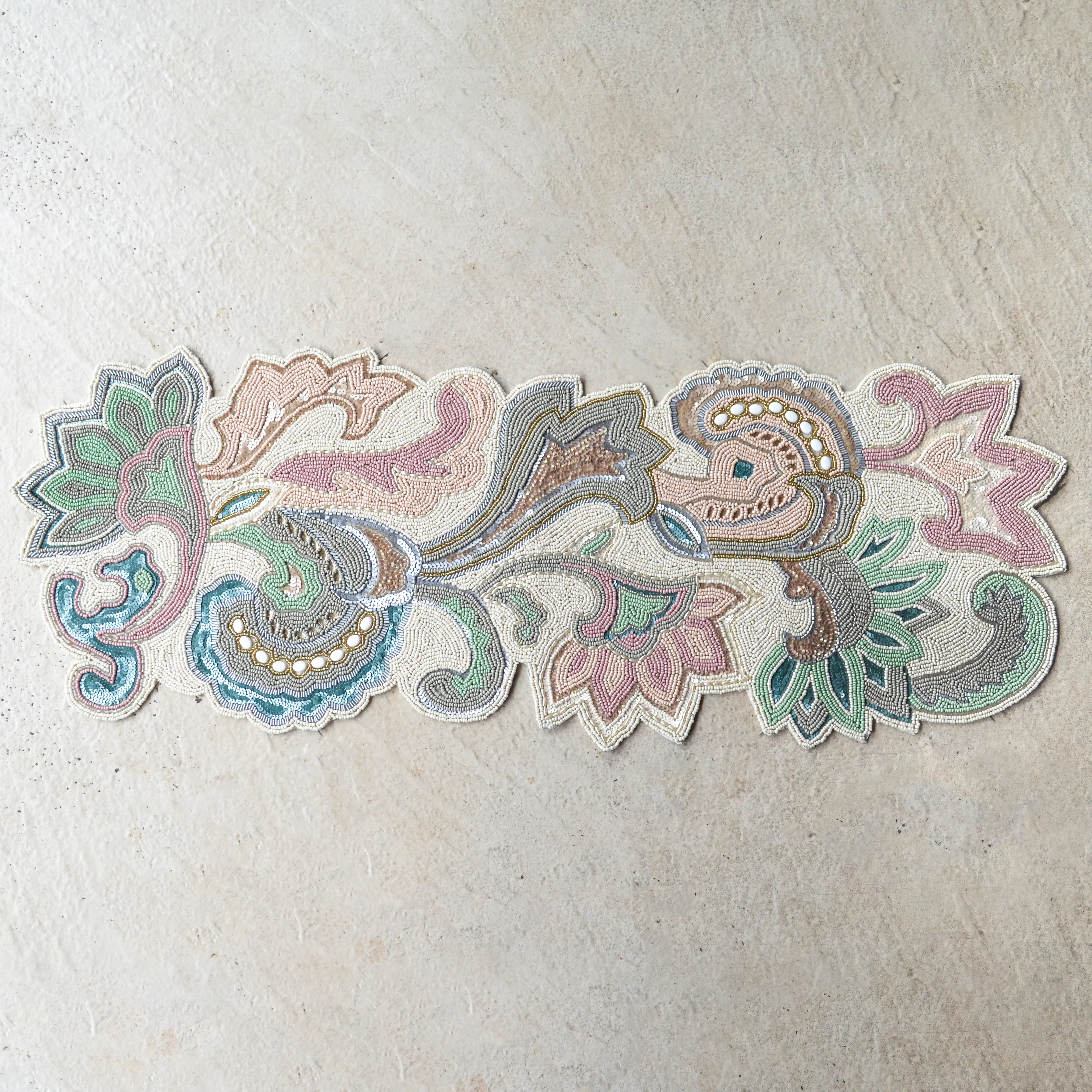 Beads Pastel Flower Runner - Image 4