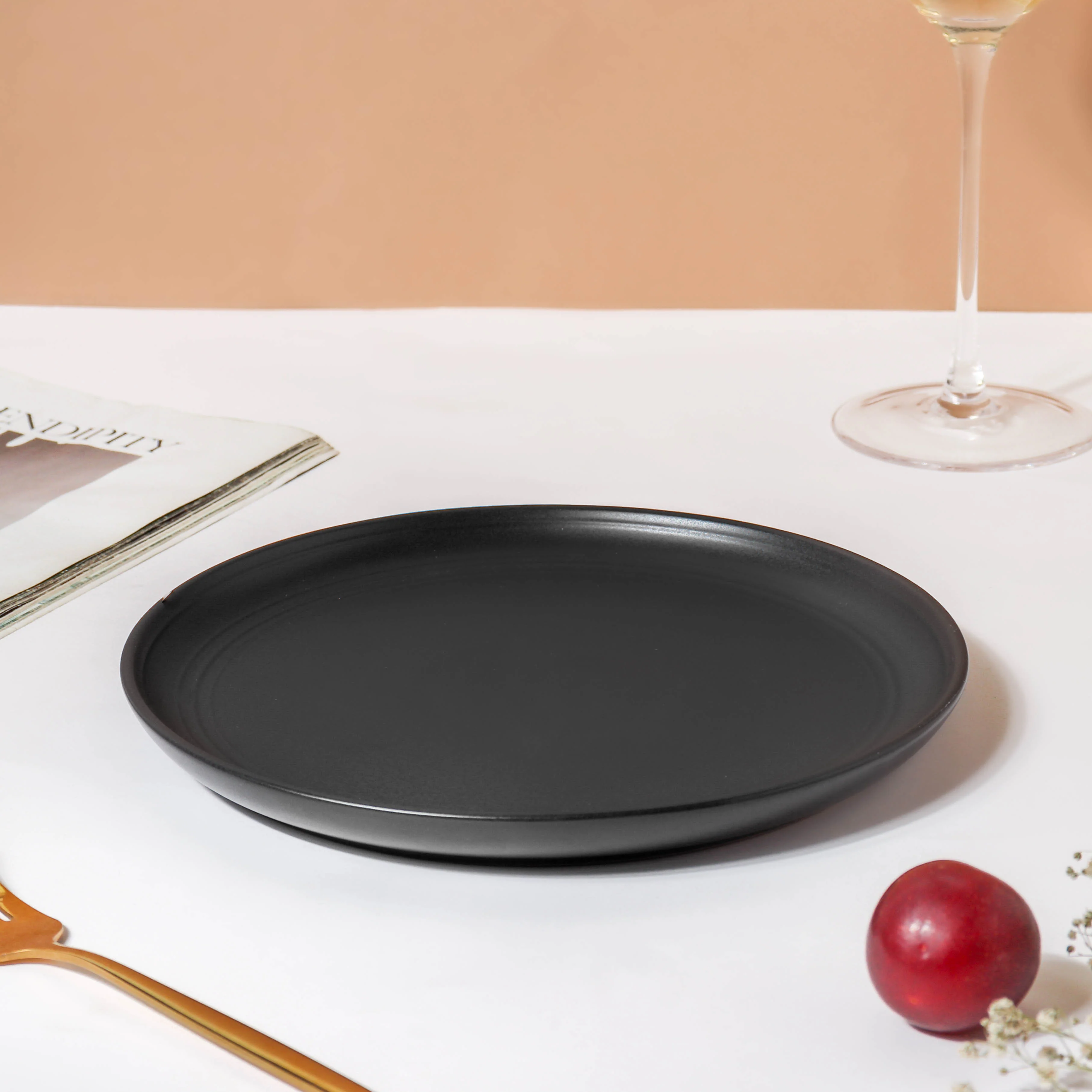 Bellinor Black Snack Plate 8 Inch - Image 3