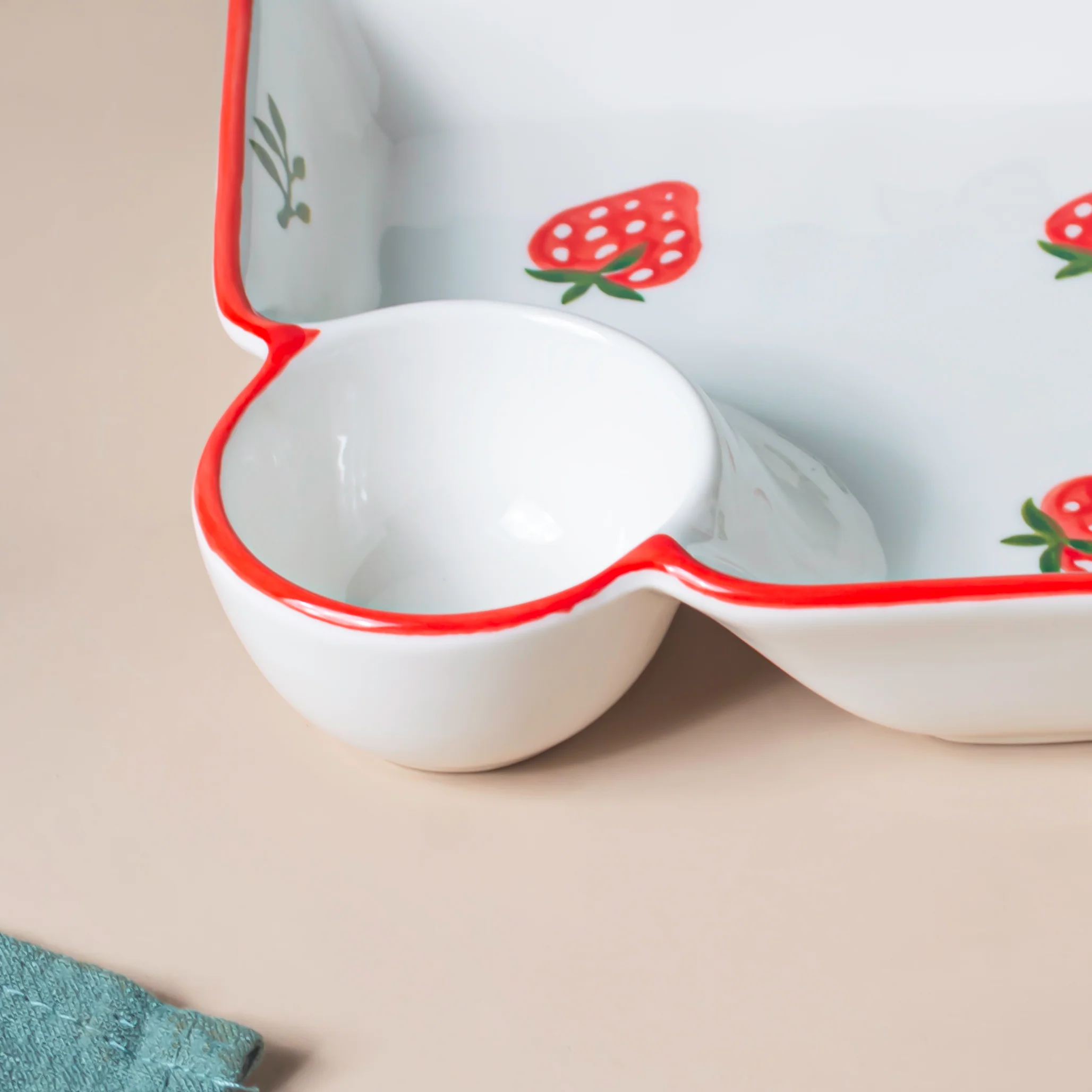 Berry Cute Strawberry Sectioned Plate Red - Image 8