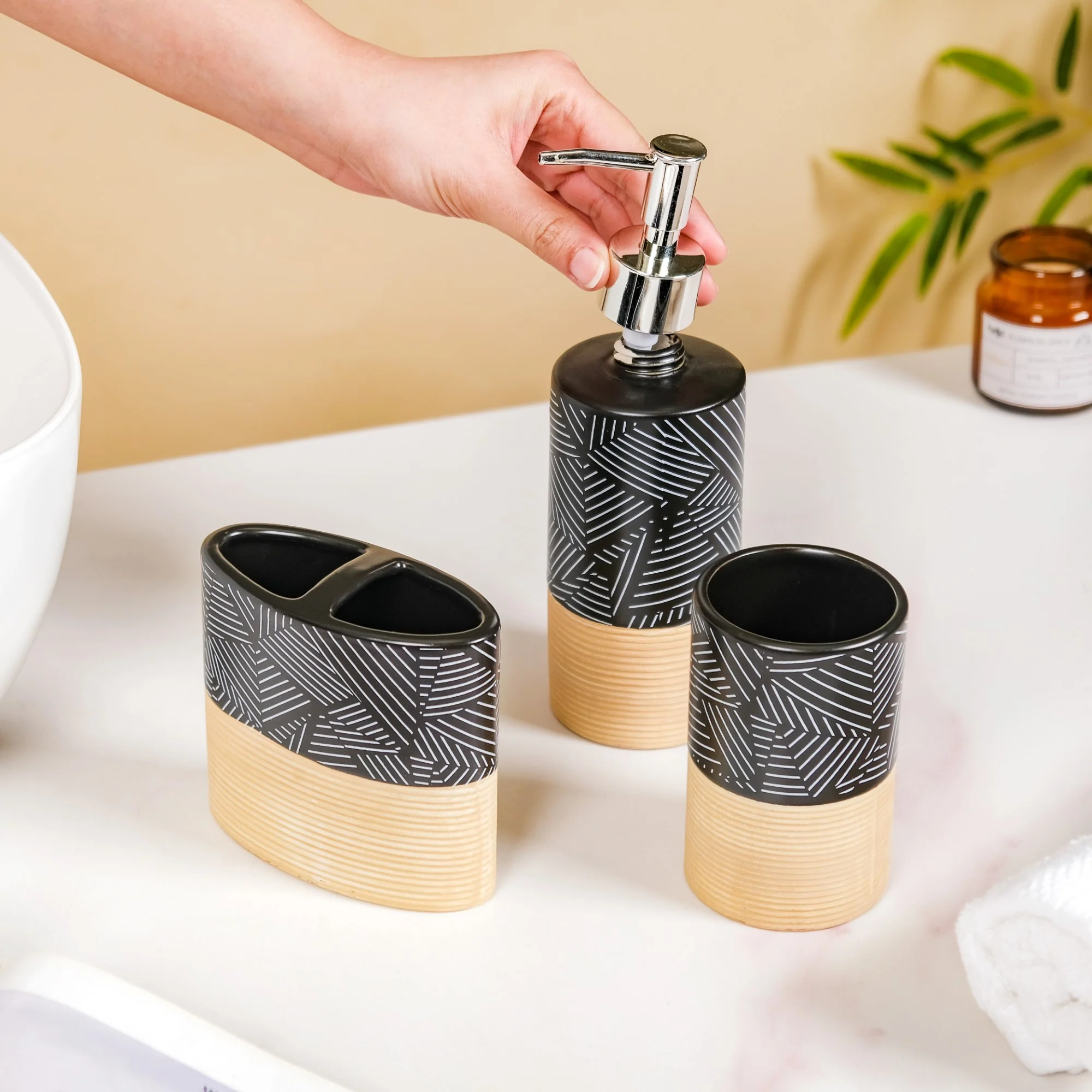 Black Beige Bathroom Accessories Set Of 3 - Image 2
