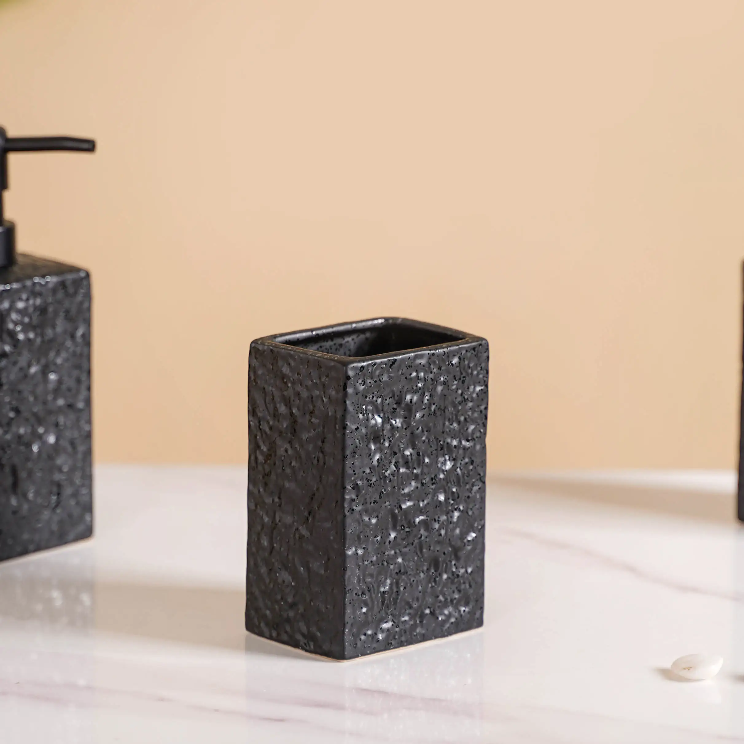 Black Ceramic Bath Set Of 3 Stone Textured - Image 14