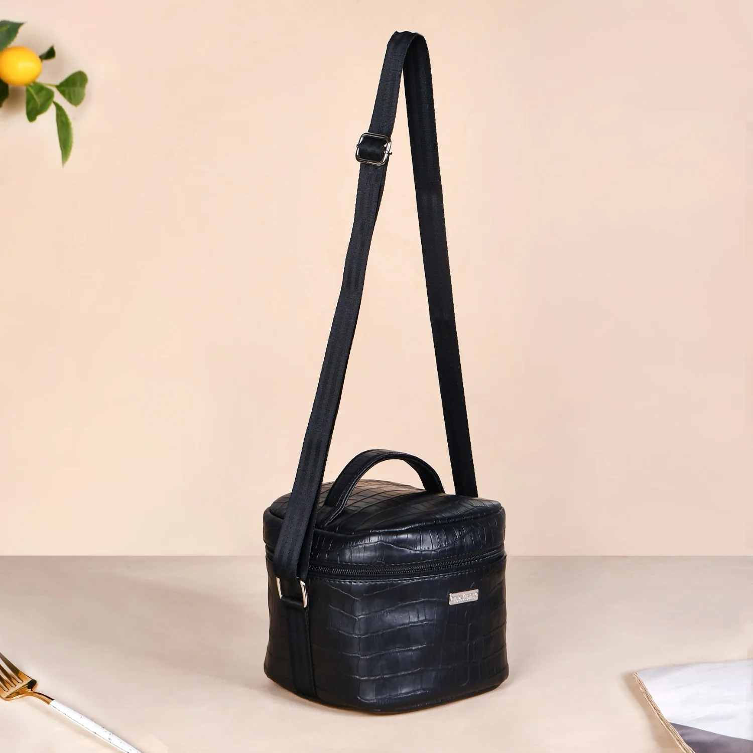 Black Croco Lunch Bag With Insulation - Image 7