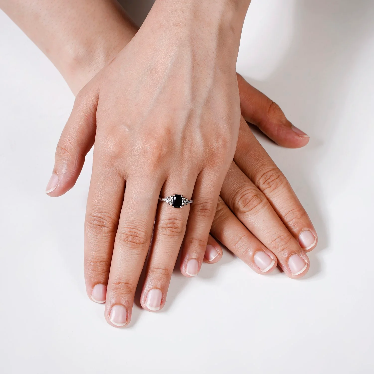 Black Stone Flutter Ring Silver - Image 2