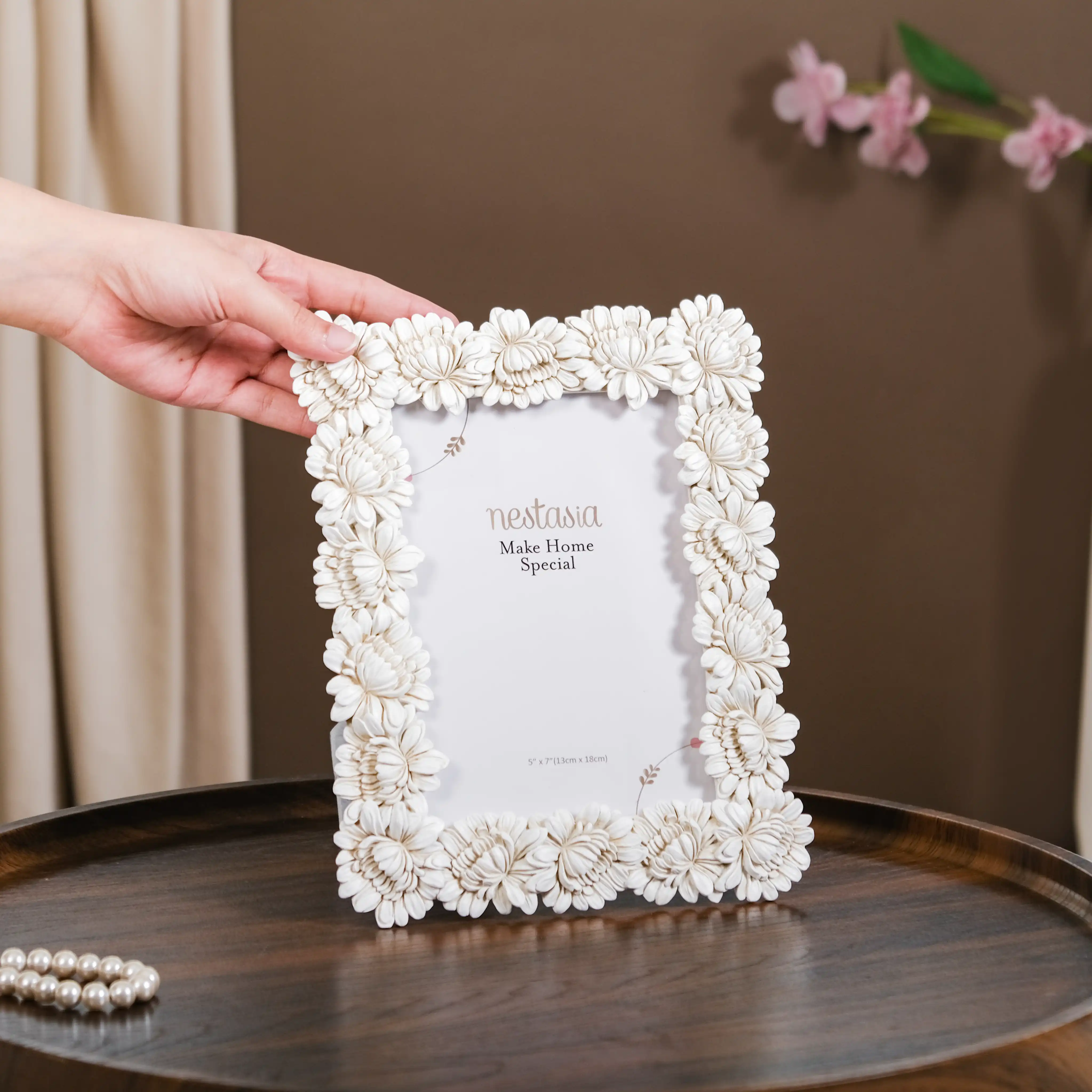 Blooms Picture Frame Large White 9.5"x7.5" - Image 2