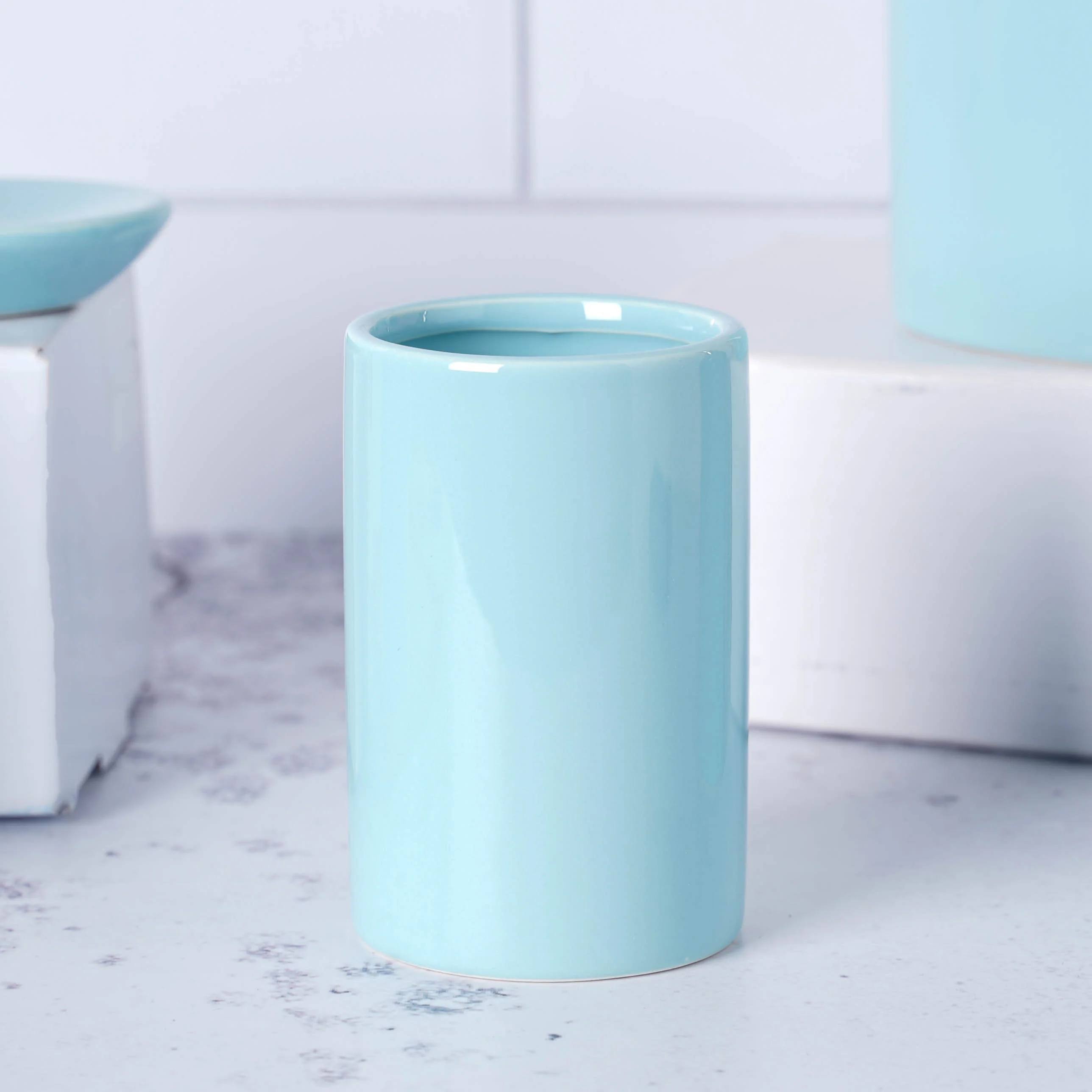 Blue Bathroom Set - Image 7
