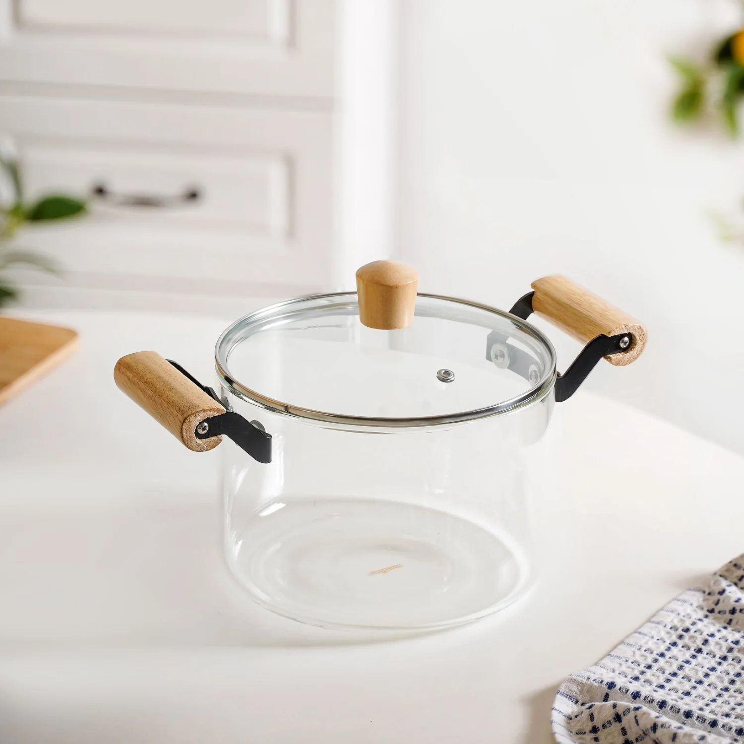 Borosilicate Simmer Pot With Handle Medium 3500ml - Image 8
