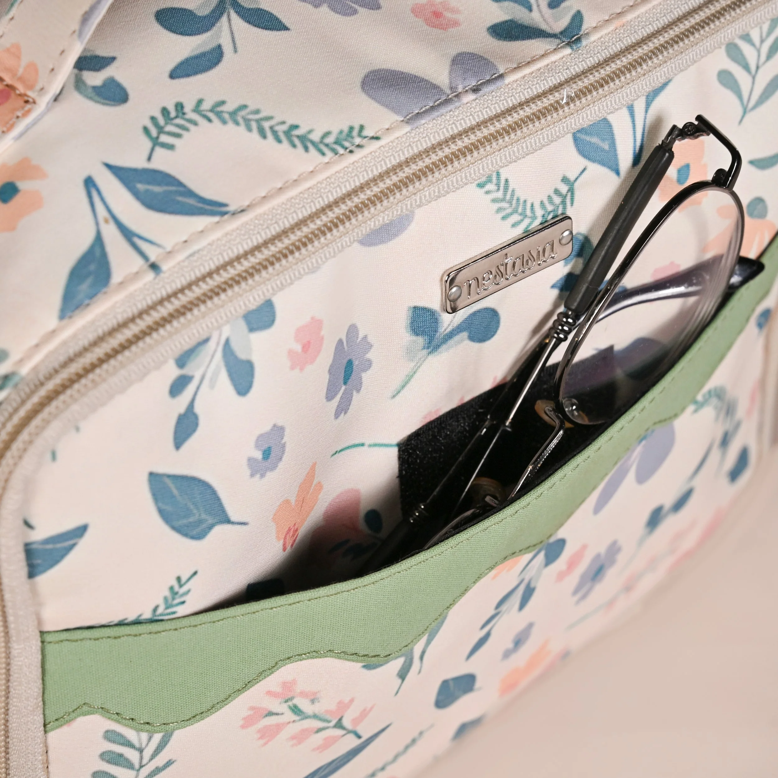 Botanic Travel Organiser And Makeup Bag - Image 7