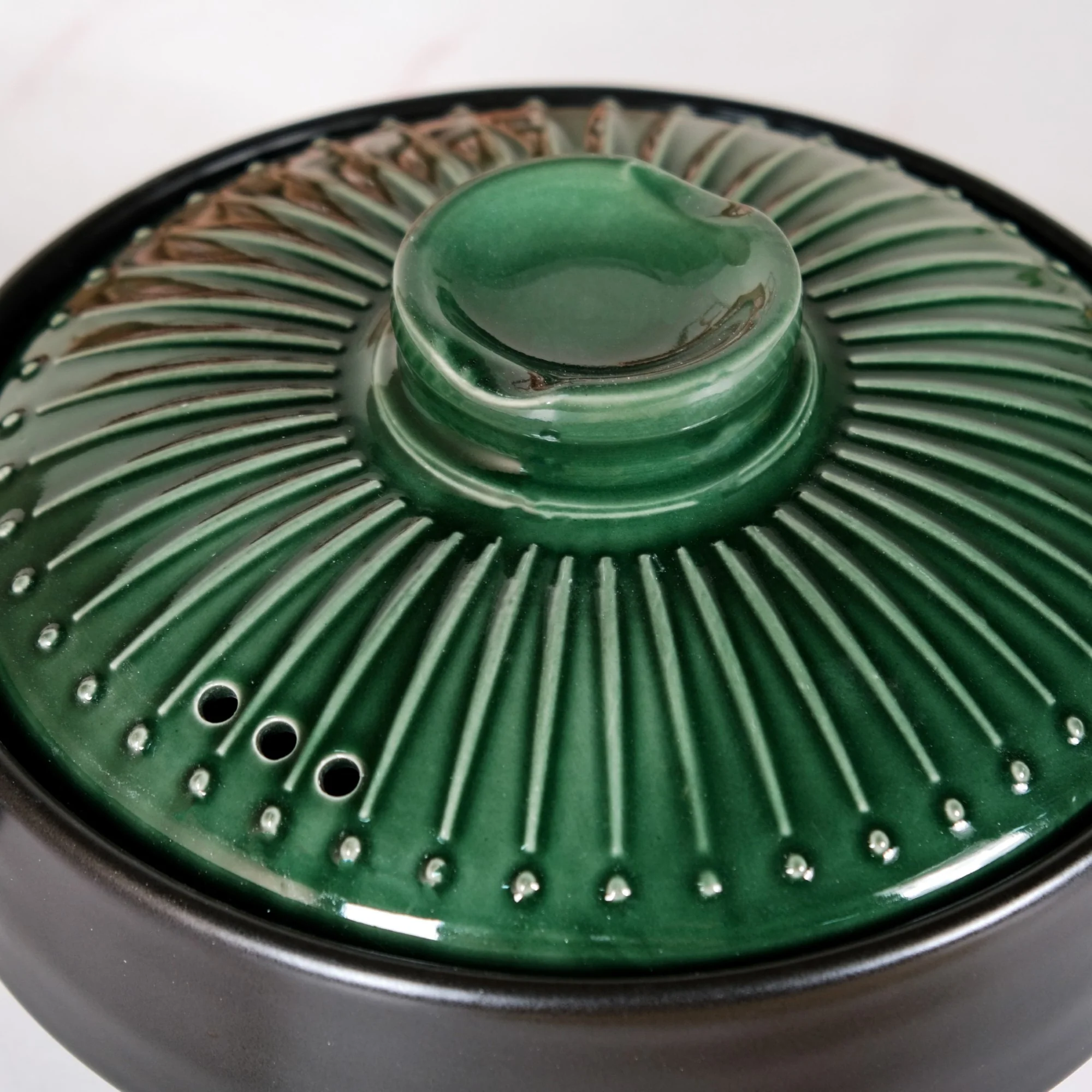 Botanica Ceramic Casserole Cooking Pot Green 2000ml - Image 8