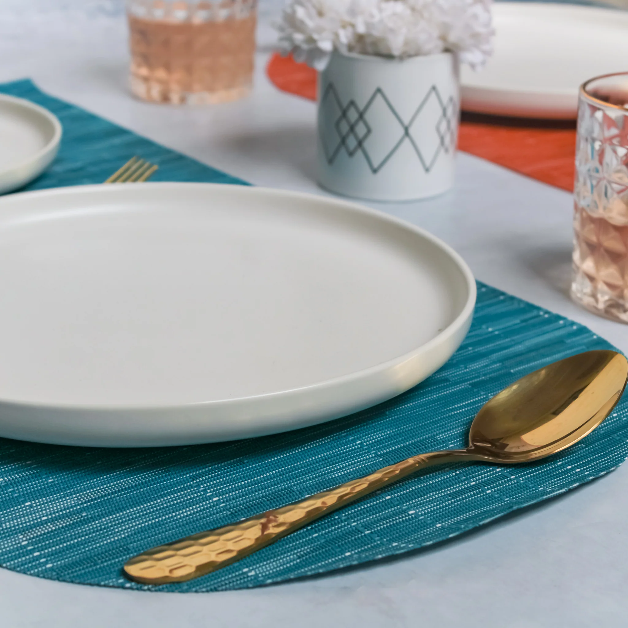 Bright Long Table Mat - Image 4
