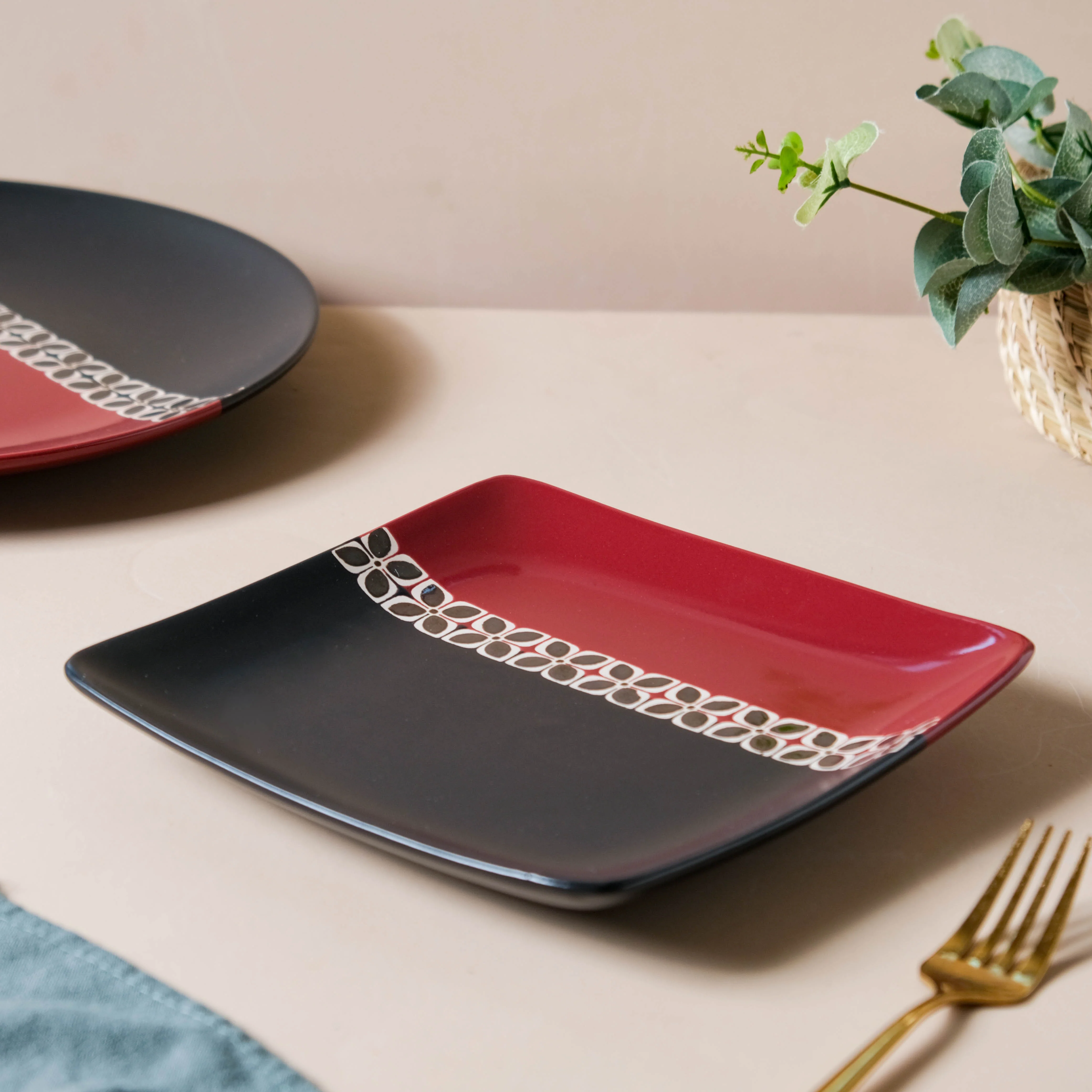 Carmine Red and Black Square Plate 8 Inch - Image 4