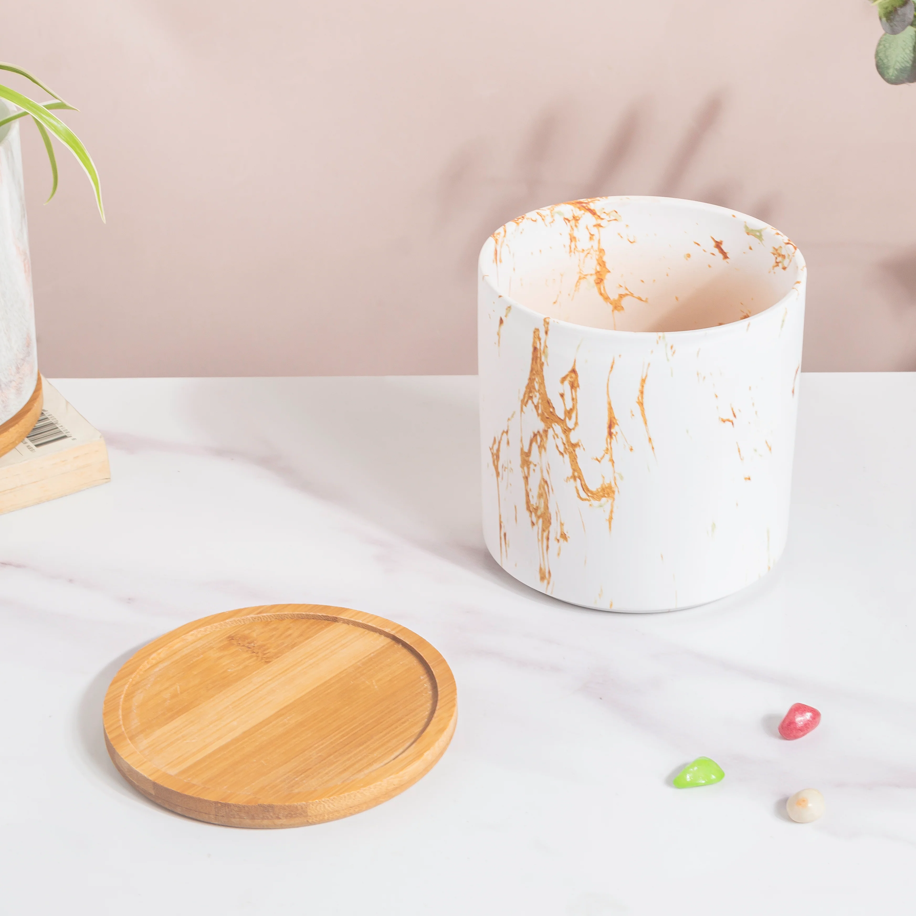 Carrara Brown Streak White Ceramic Planter With Wooden Coaster - Image 4