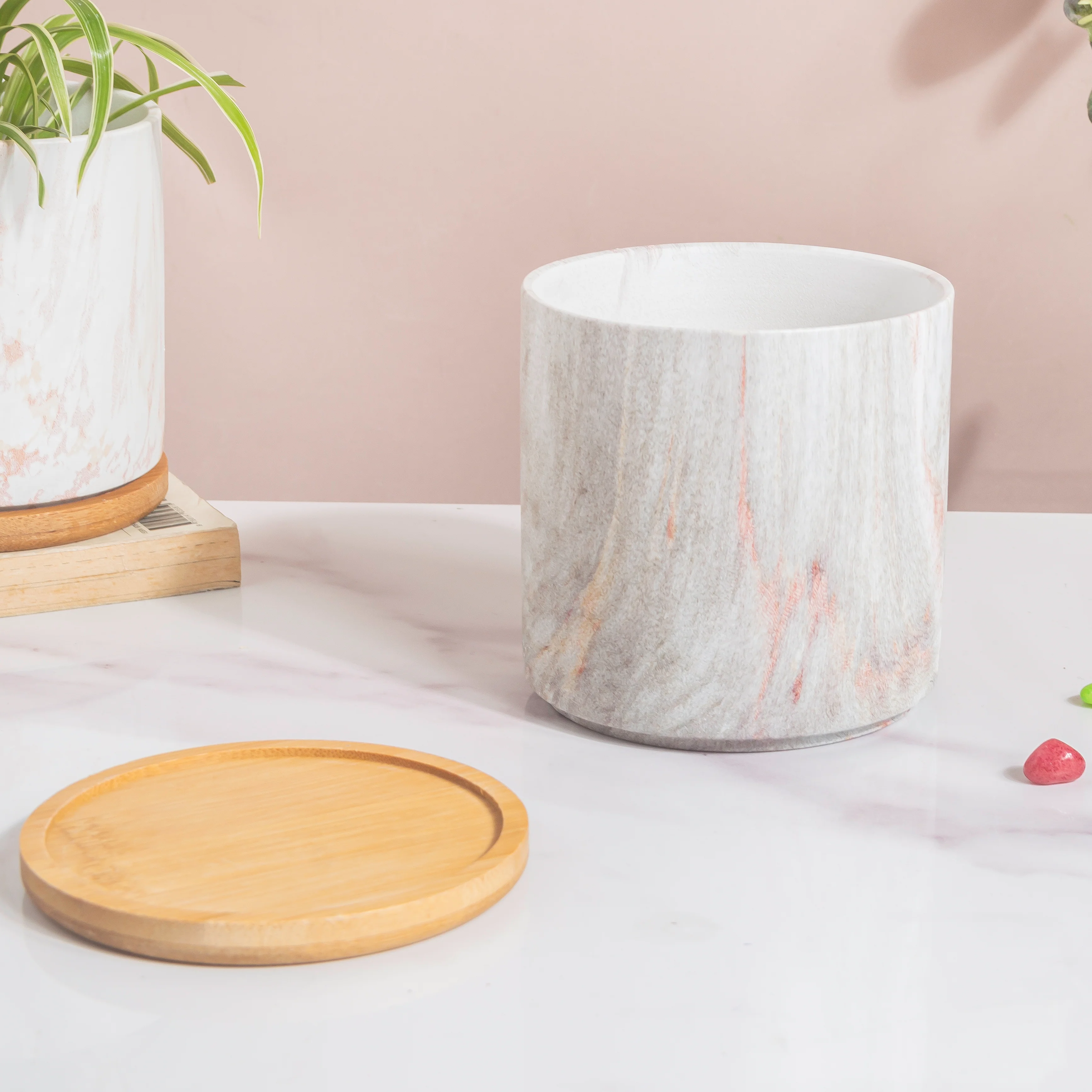 Carrara Ceramic Gold Detailed Planter With Wooden Coaster - Image 3