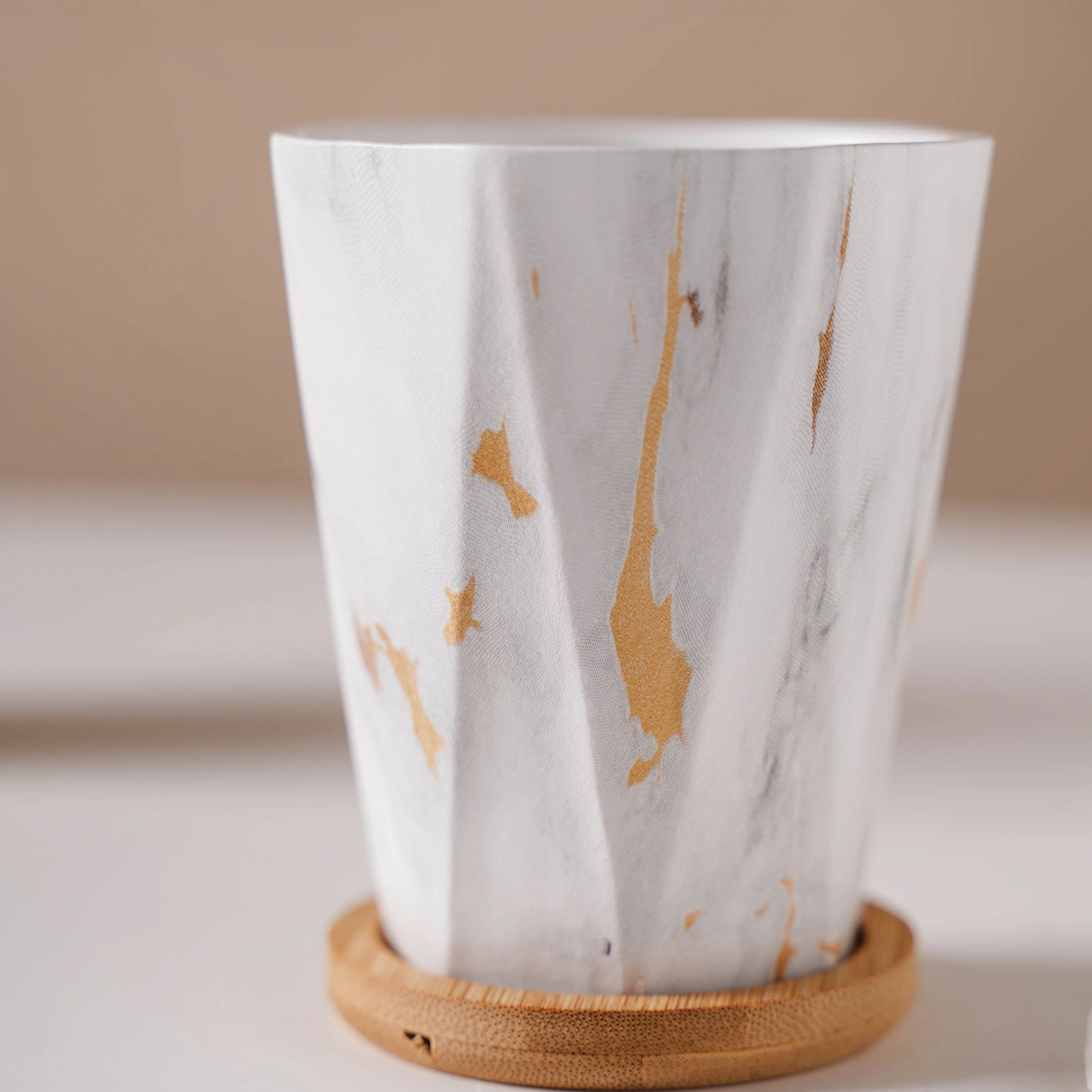 Carrara Elegant Brown Planter With Coaster - Image 8