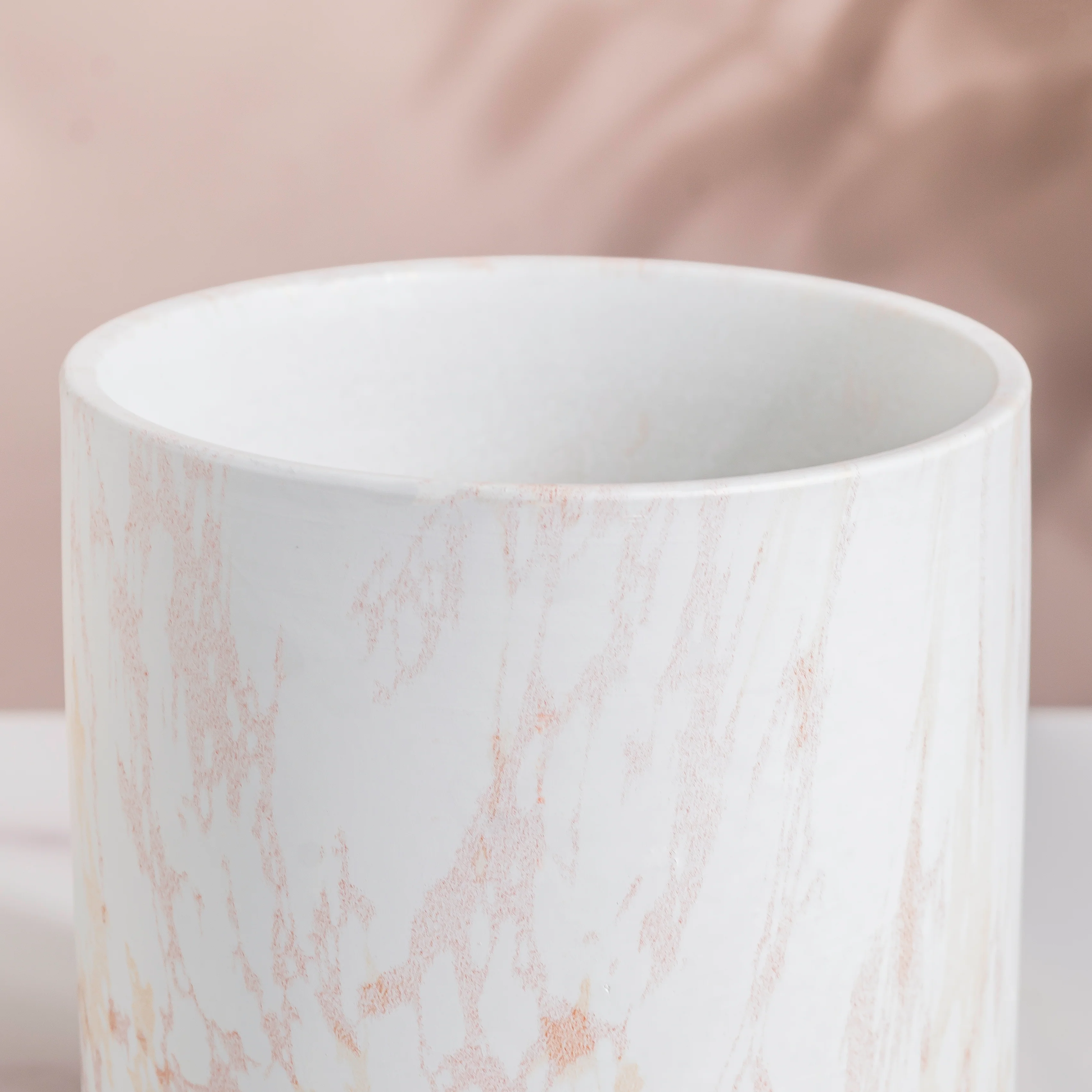 Carrara White And Brown Ceramic Planter With Wooden Coaster - Image 6